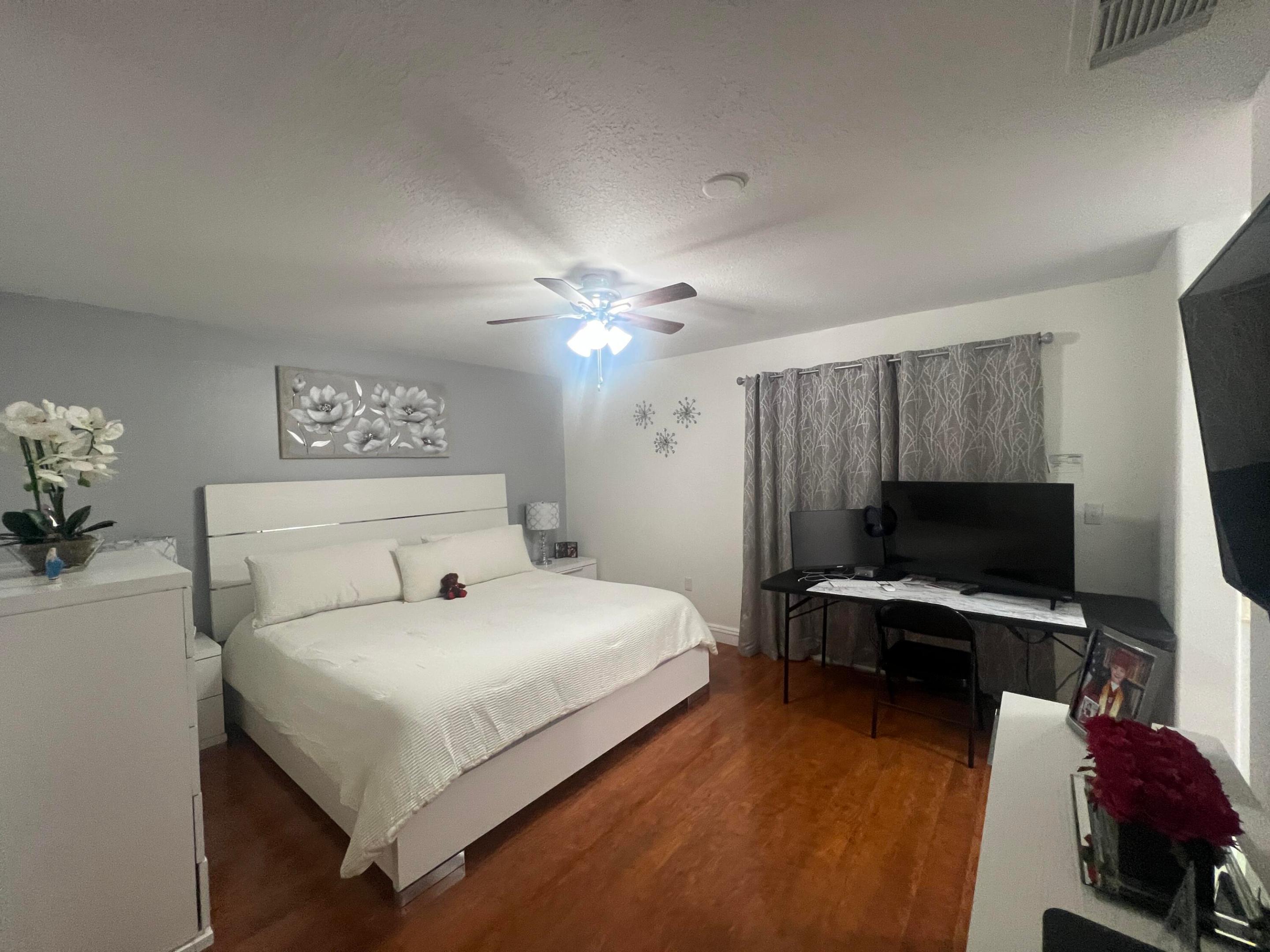 10903 W Okeechobee #201, Hialeah FL 33018