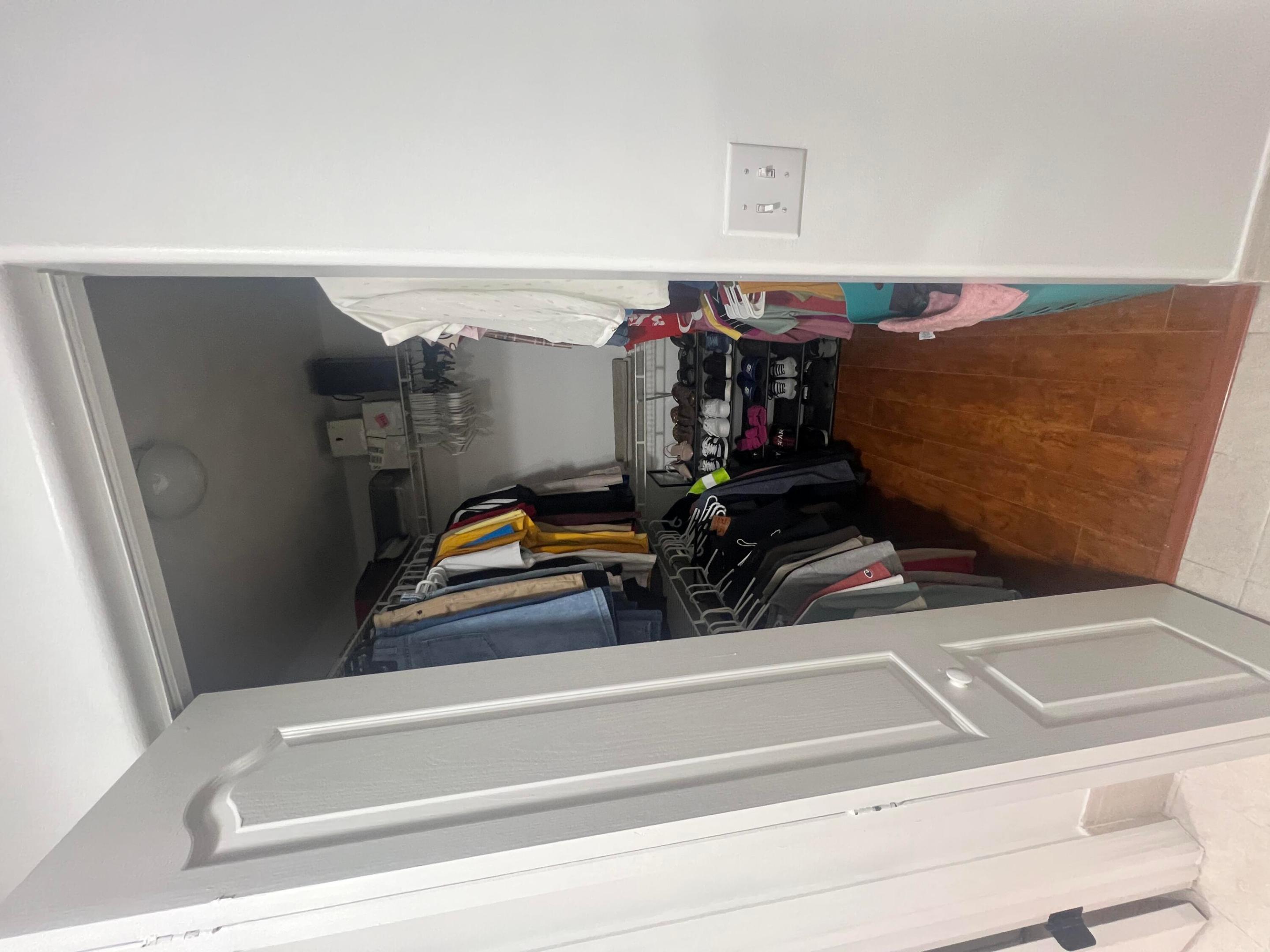 10903 W Okeechobee #201, Hialeah FL 33018