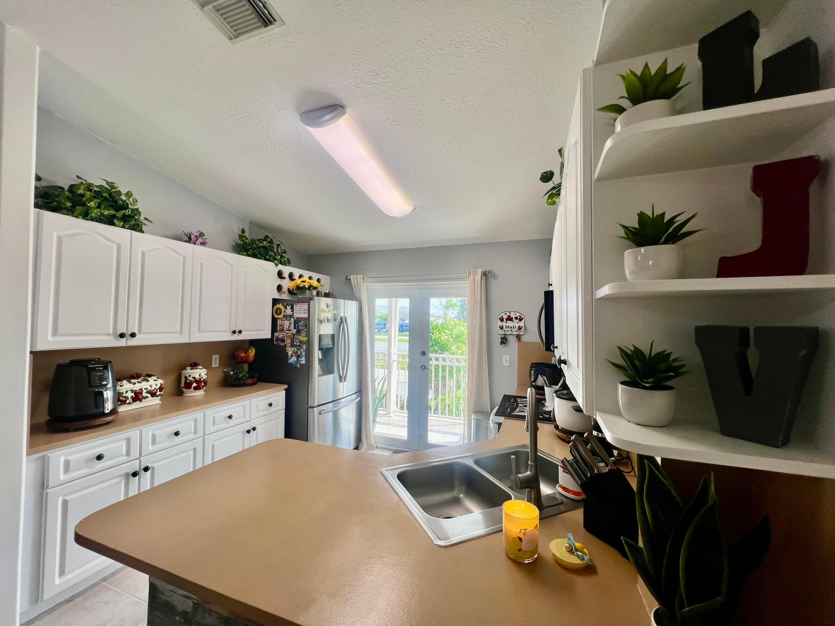 10903 W Okeechobee #201, Hialeah FL 33018