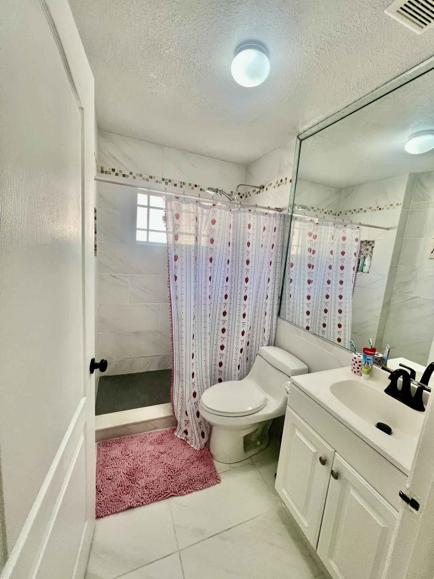 10903 W Okeechobee #201, Hialeah FL 33018