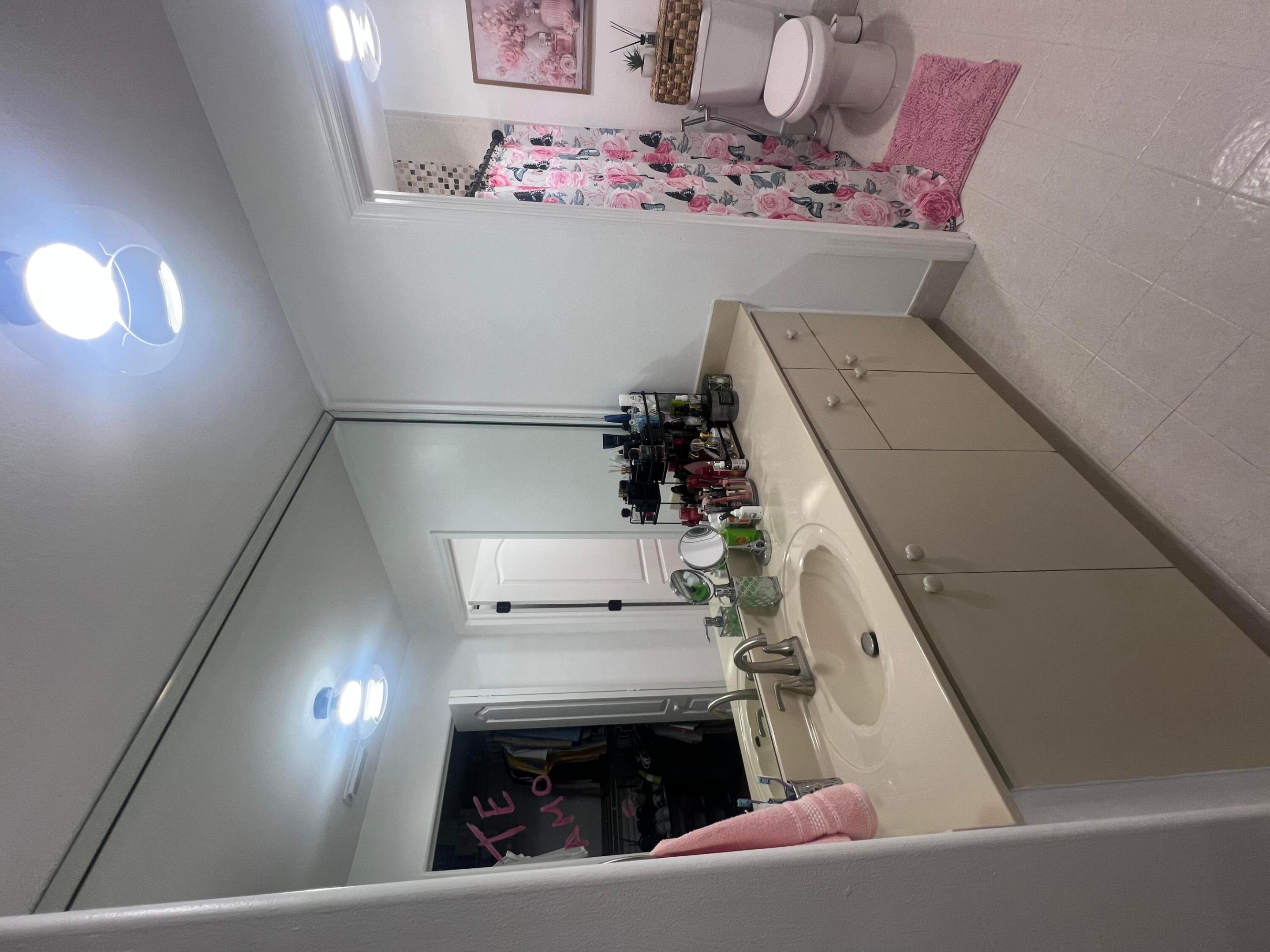 10903 W Okeechobee #201, Hialeah FL 33018
