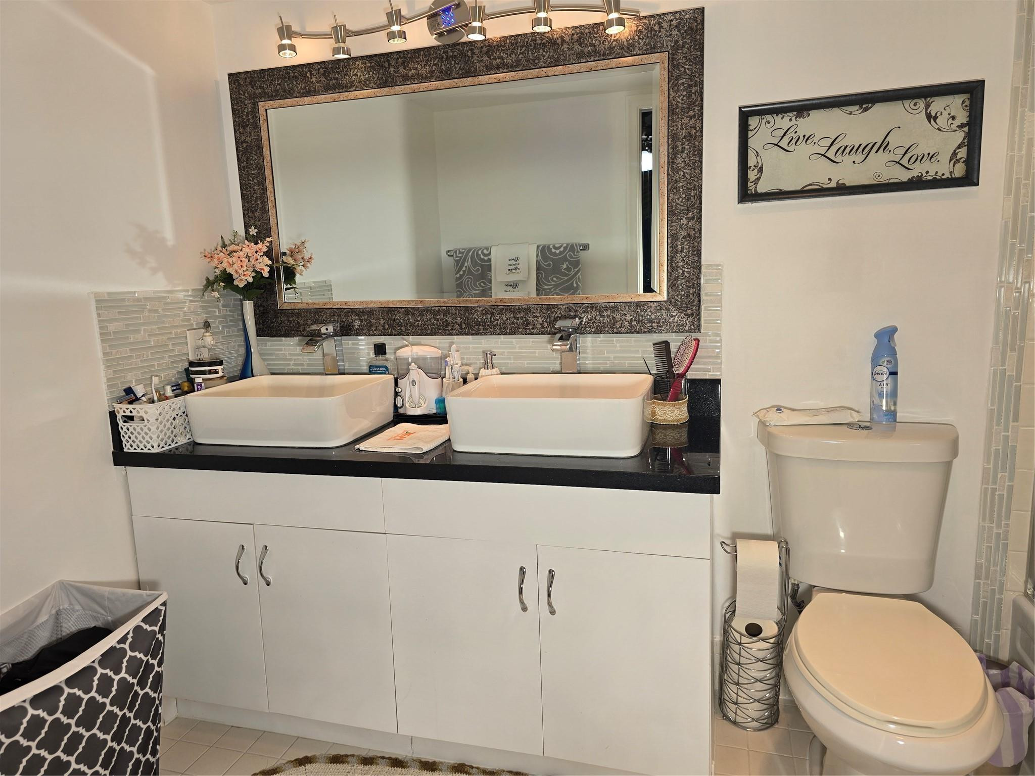 2002 Granada #K3, Coconut Creek FL 33066