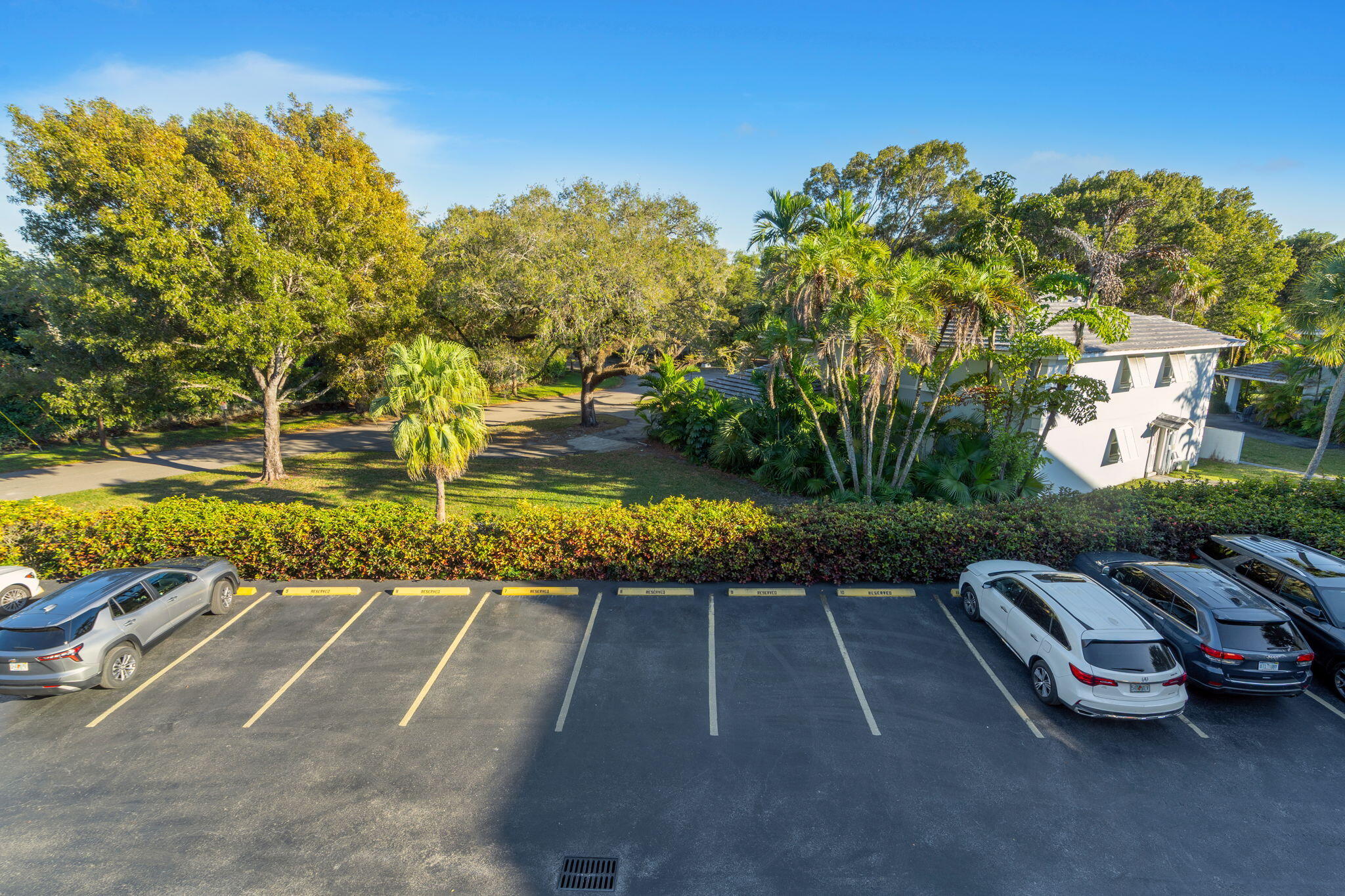 5750 Turin #206, Coral Gables FL 33146