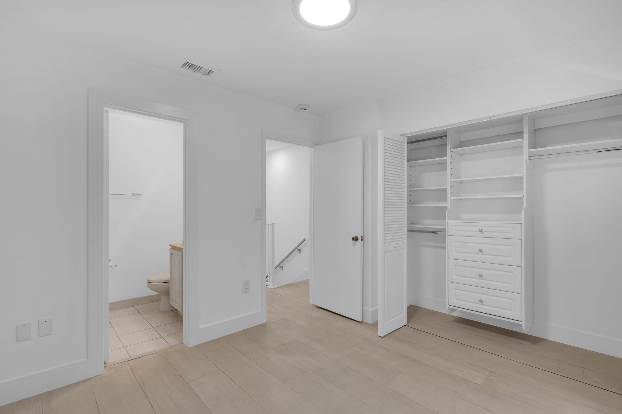 5750 Turin #206, Coral Gables FL 33146