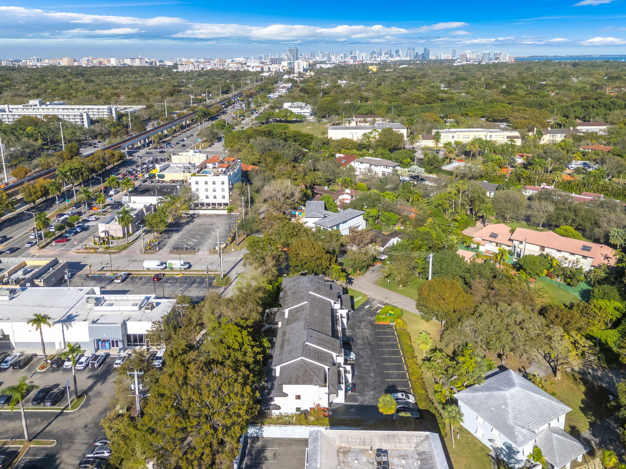 5750 Turin #206, Coral Gables FL 33146