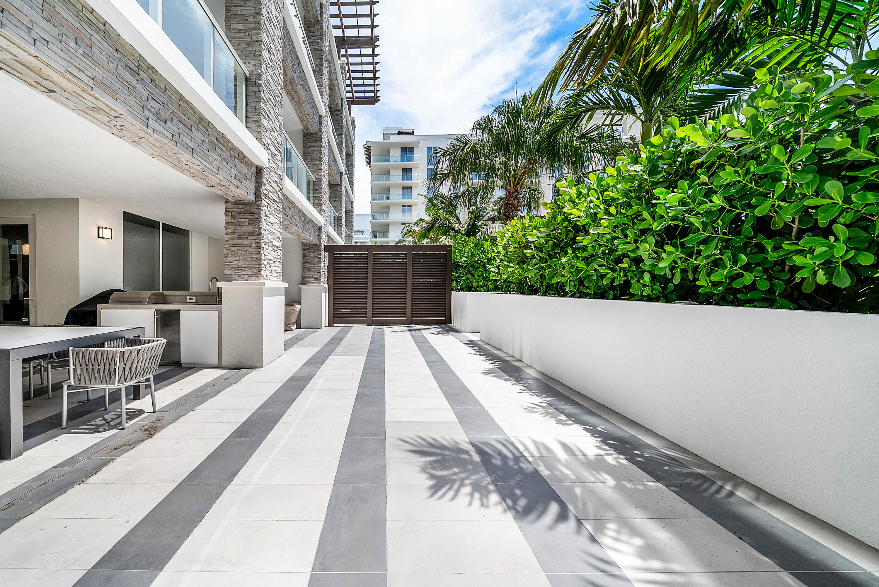 220 SE Mizner #205, Boca Raton FL 33432