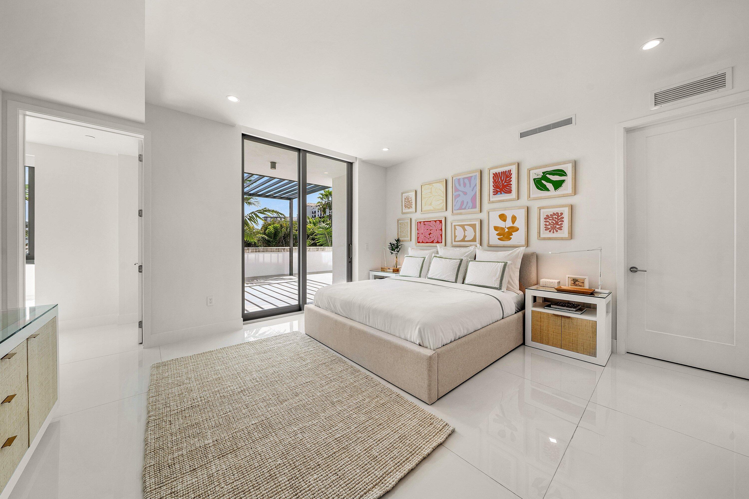 475 E Royal Palm #206, Boca Raton FL 33432