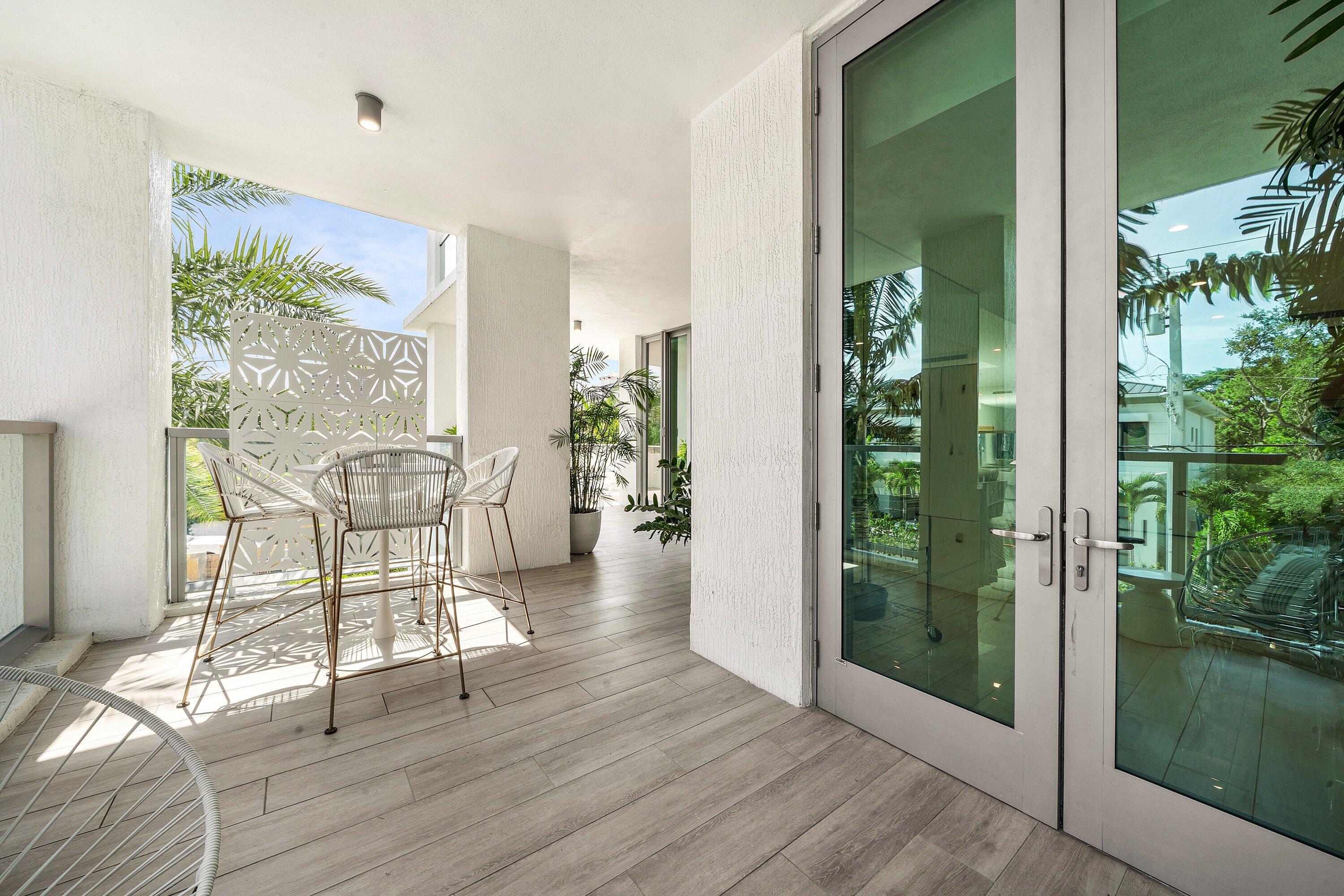 475 E Royal Palm #206, Boca Raton FL 33432