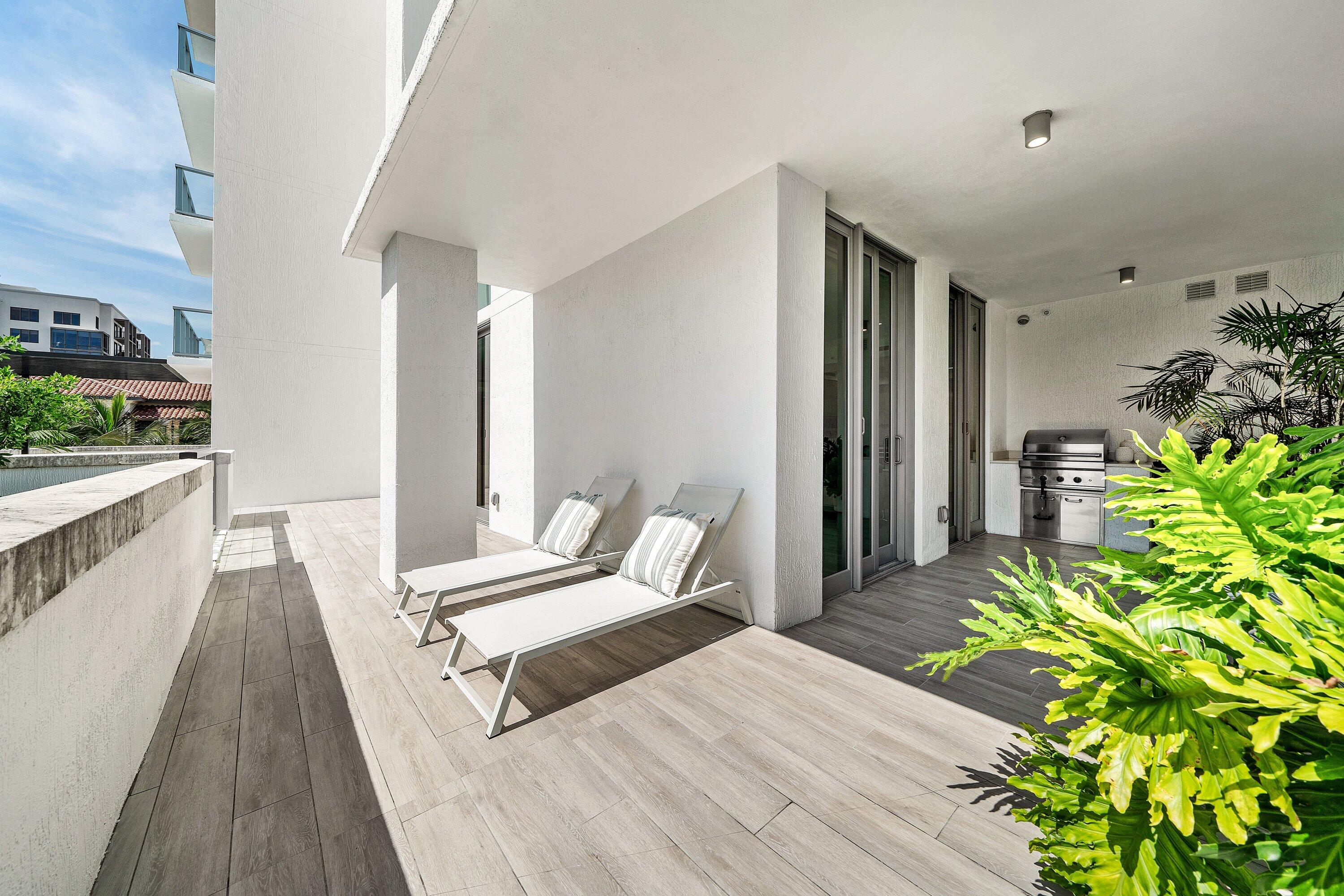 475 E Royal Palm #206, Boca Raton FL 33432