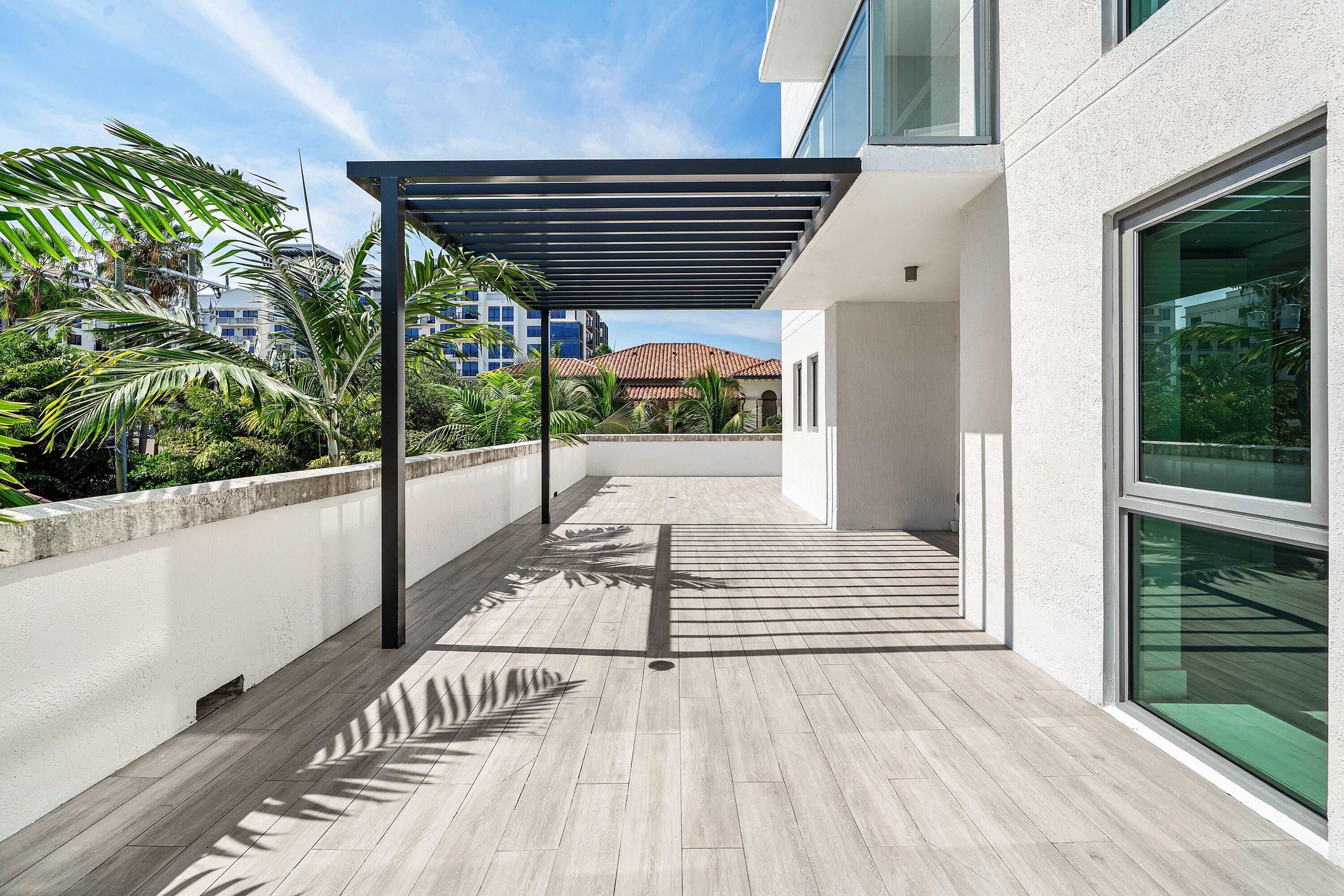 475 E Royal Palm #206, Boca Raton FL 33432