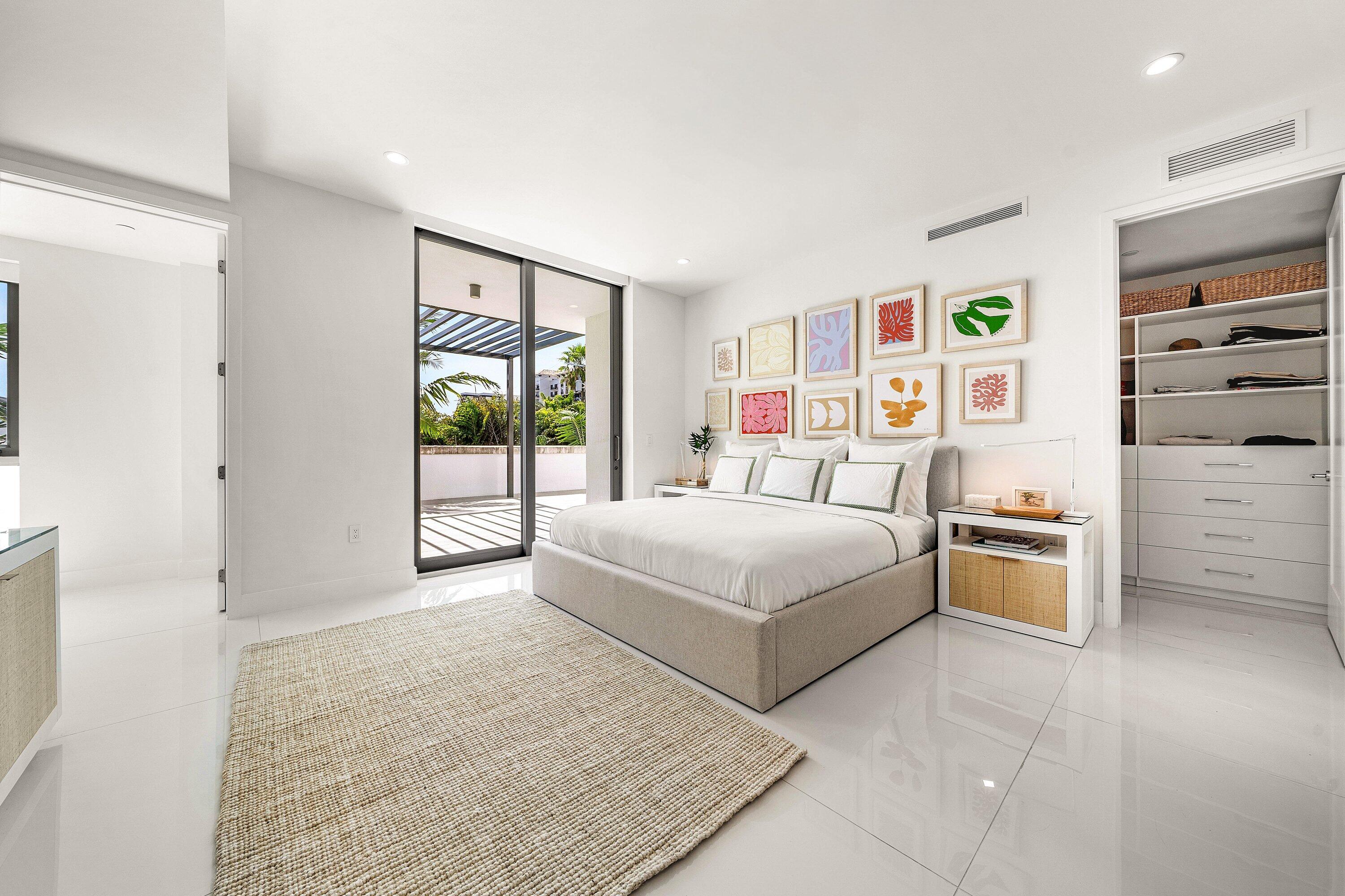 475 E Royal Palm #206, Boca Raton FL 33432