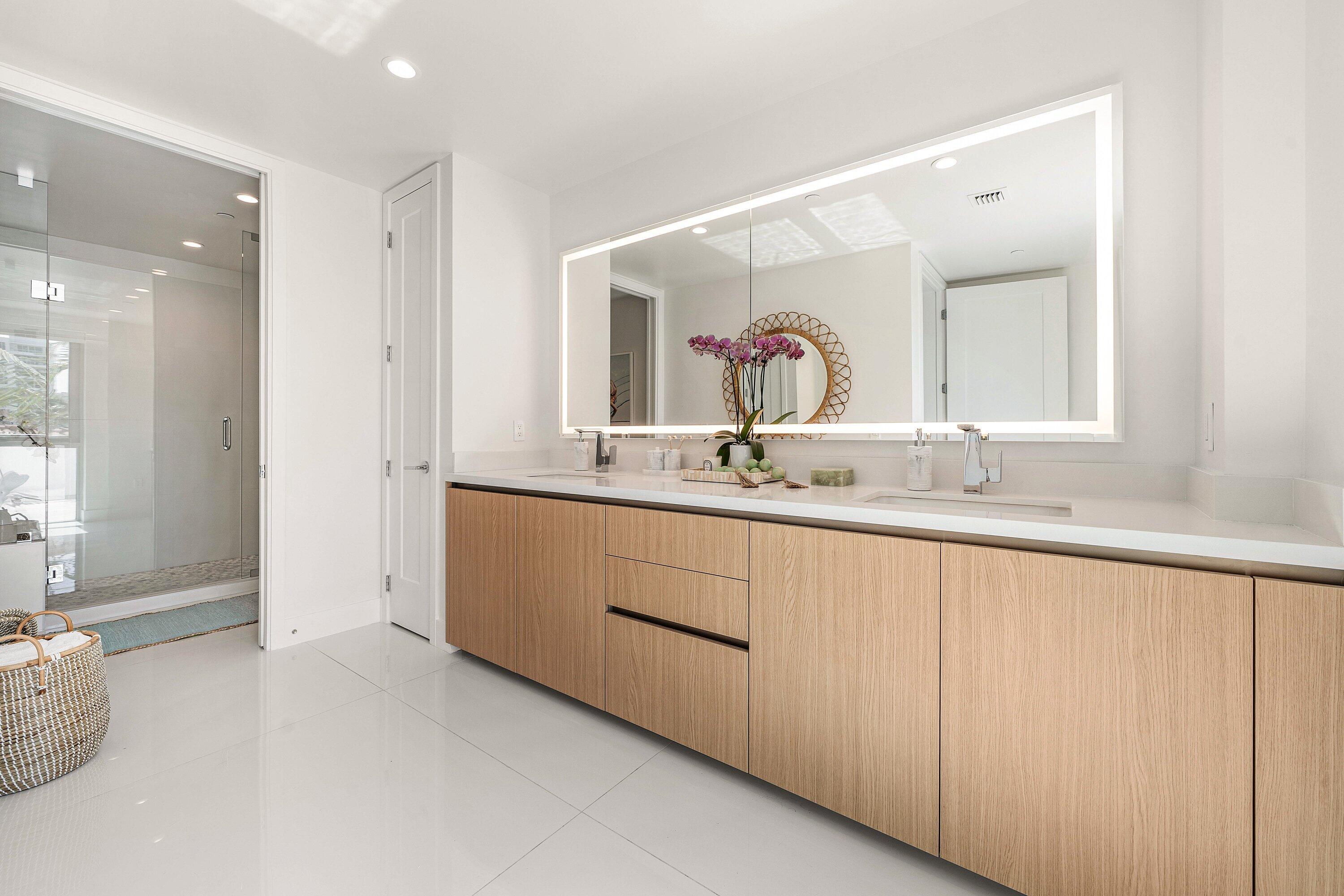 475 E Royal Palm #206, Boca Raton FL 33432