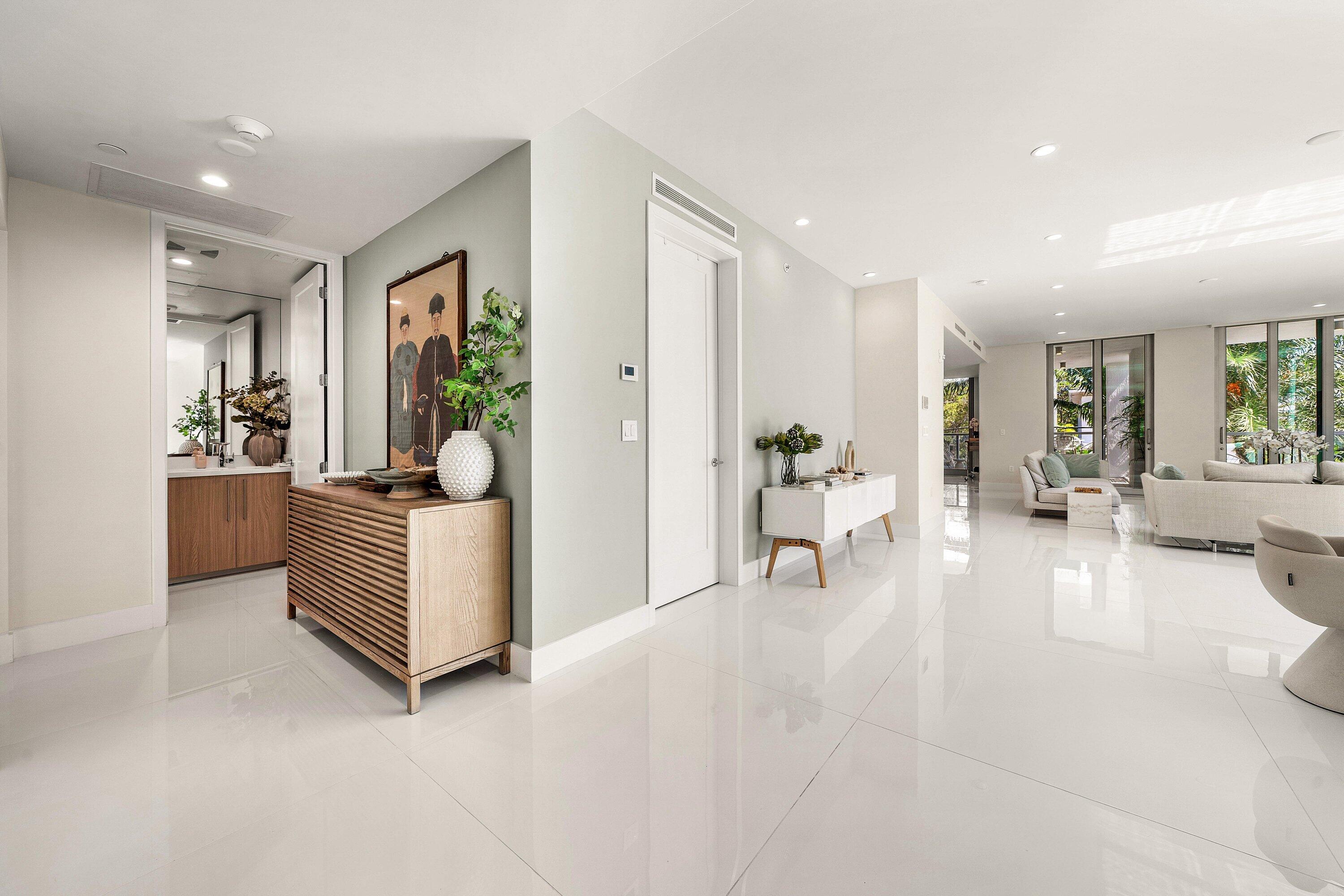 475 E Royal Palm #206, Boca Raton FL 33432