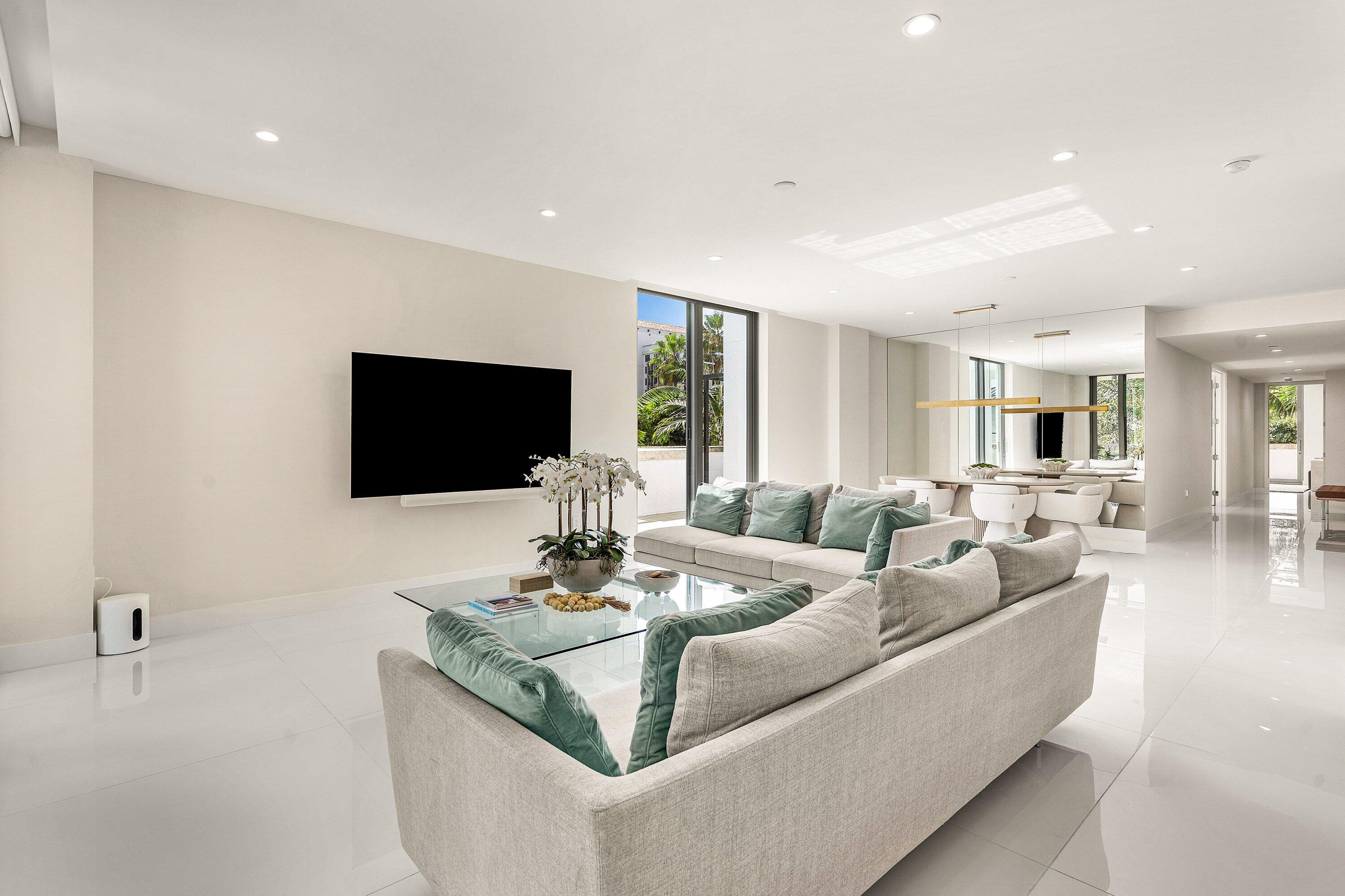 475 E Royal Palm #206, Boca Raton FL 33432