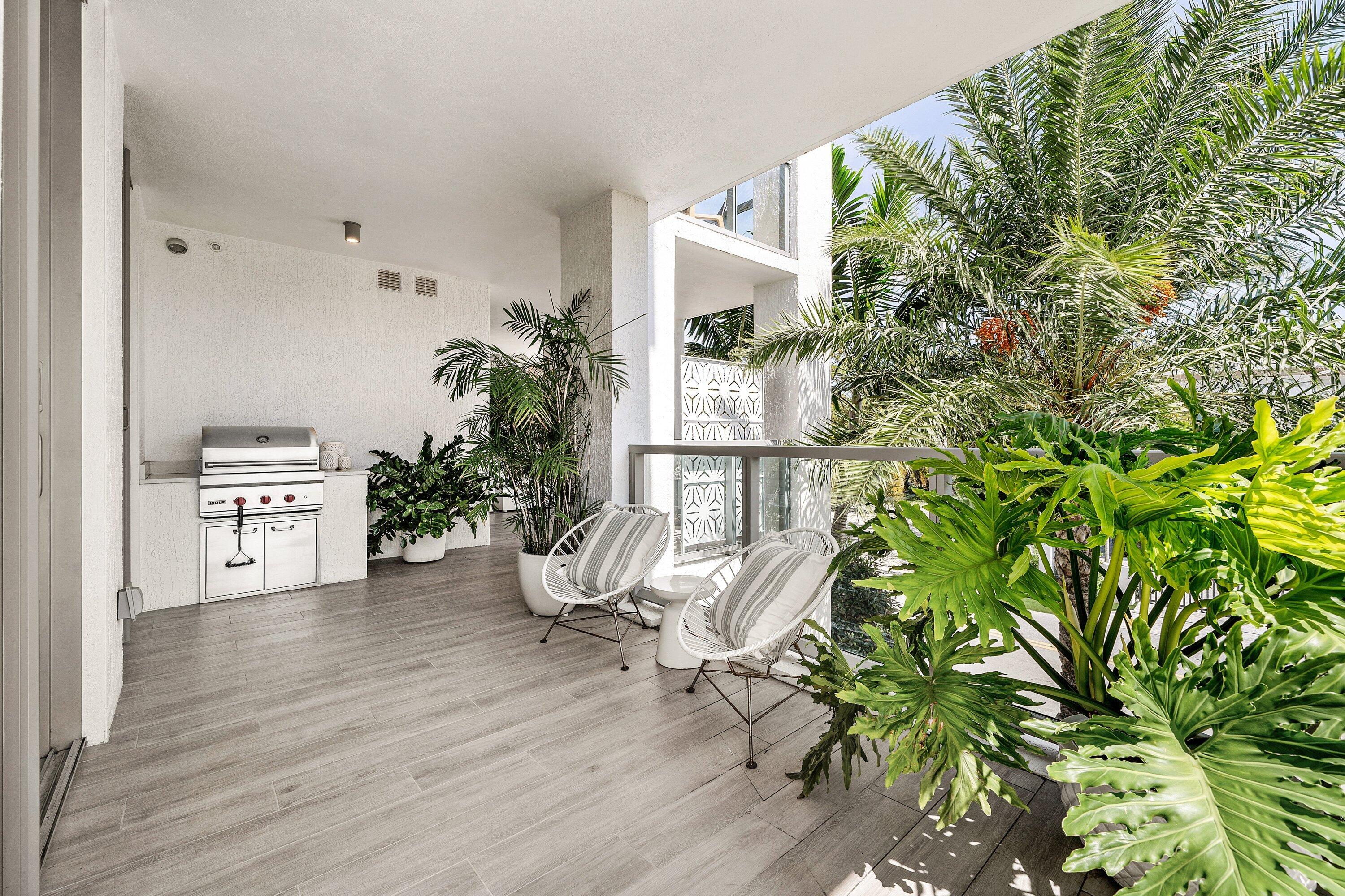 475 E Royal Palm #206, Boca Raton FL 33432