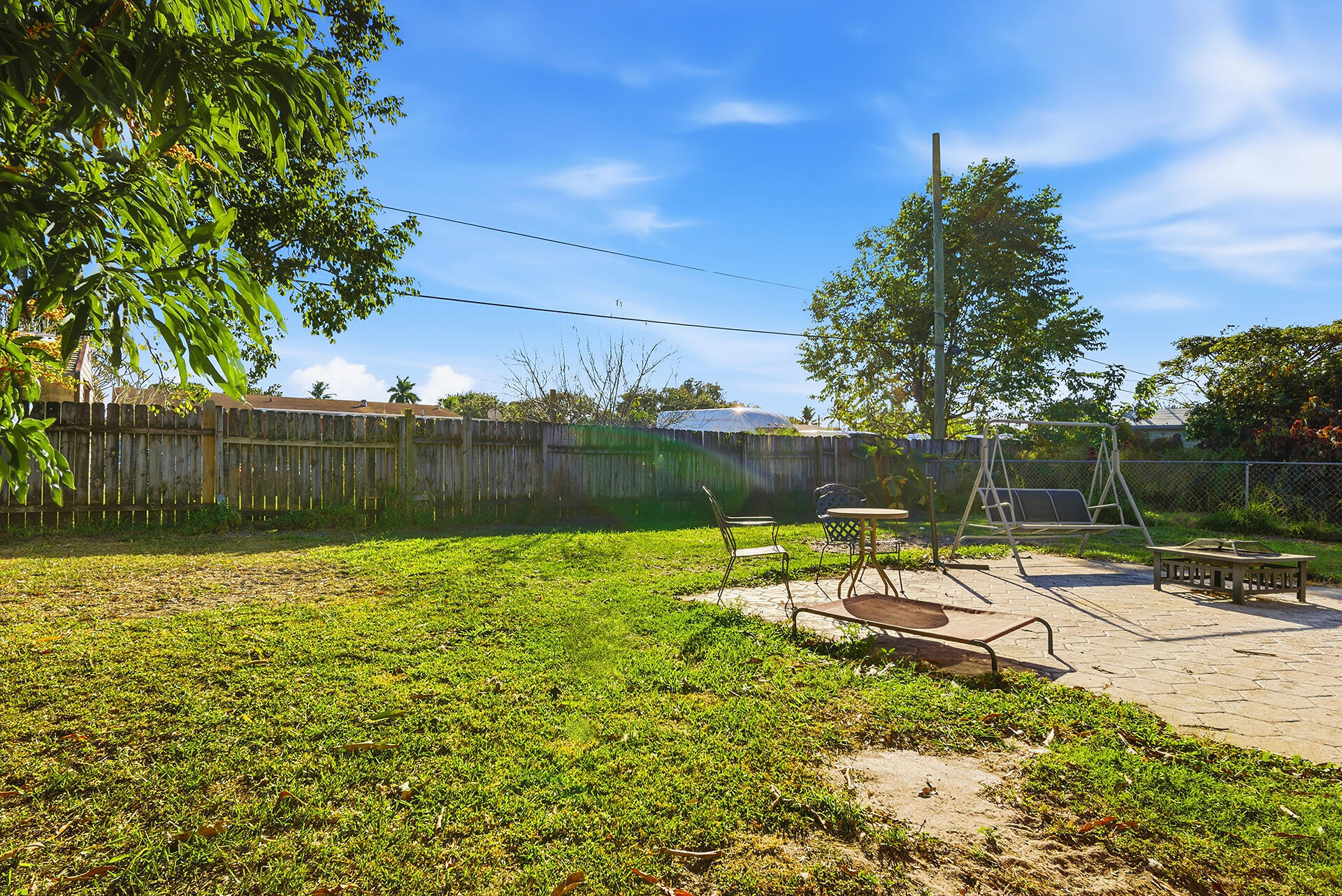 333 Mid Pines, Palm Springs FL 33461