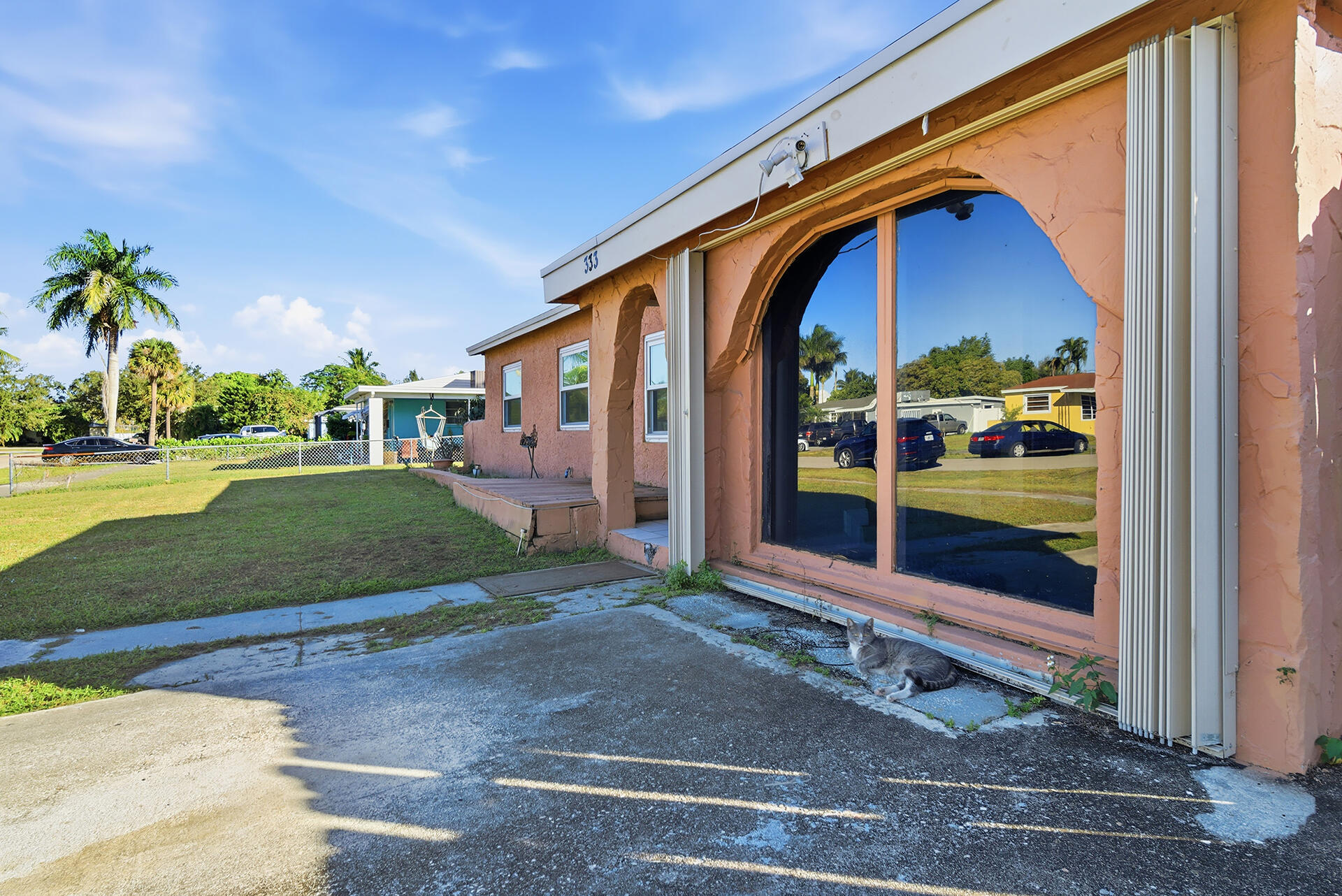 333 Mid Pines, Palm Springs FL 33461