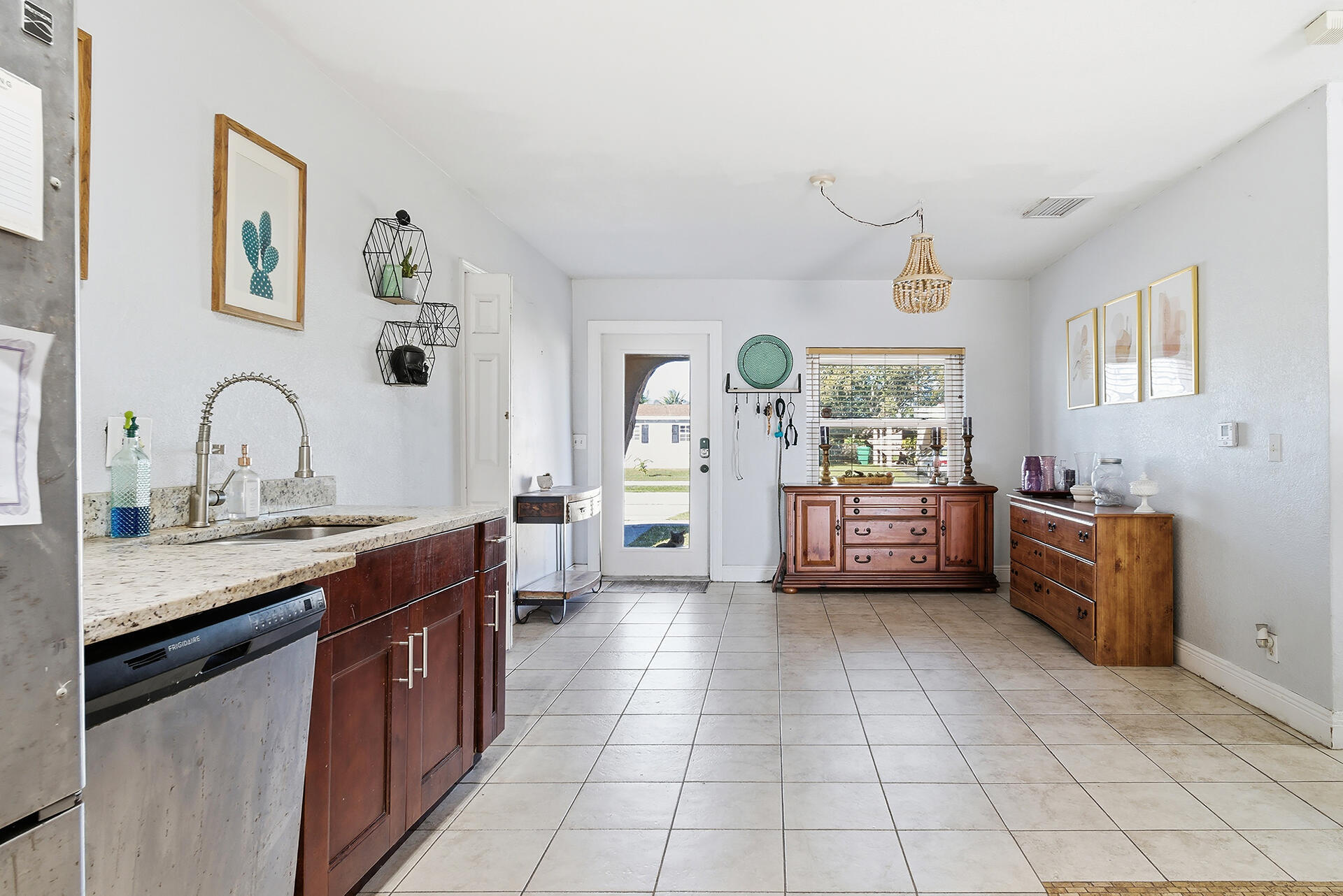 333 Mid Pines, Palm Springs FL 33461