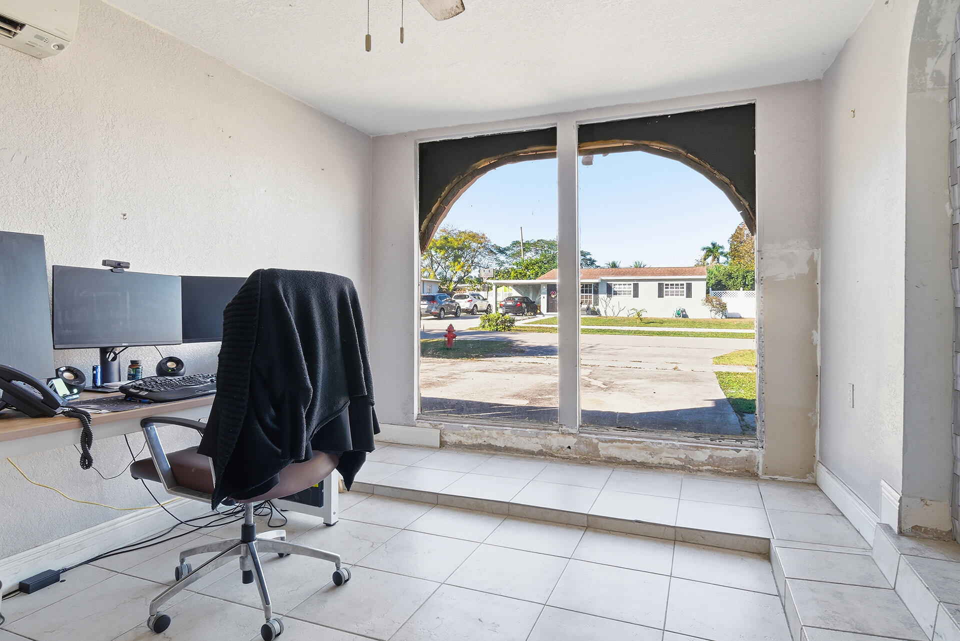 333 Mid Pines, Palm Springs FL 33461