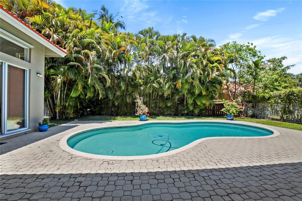 6421 NW 41st, Coral Springs FL 33067