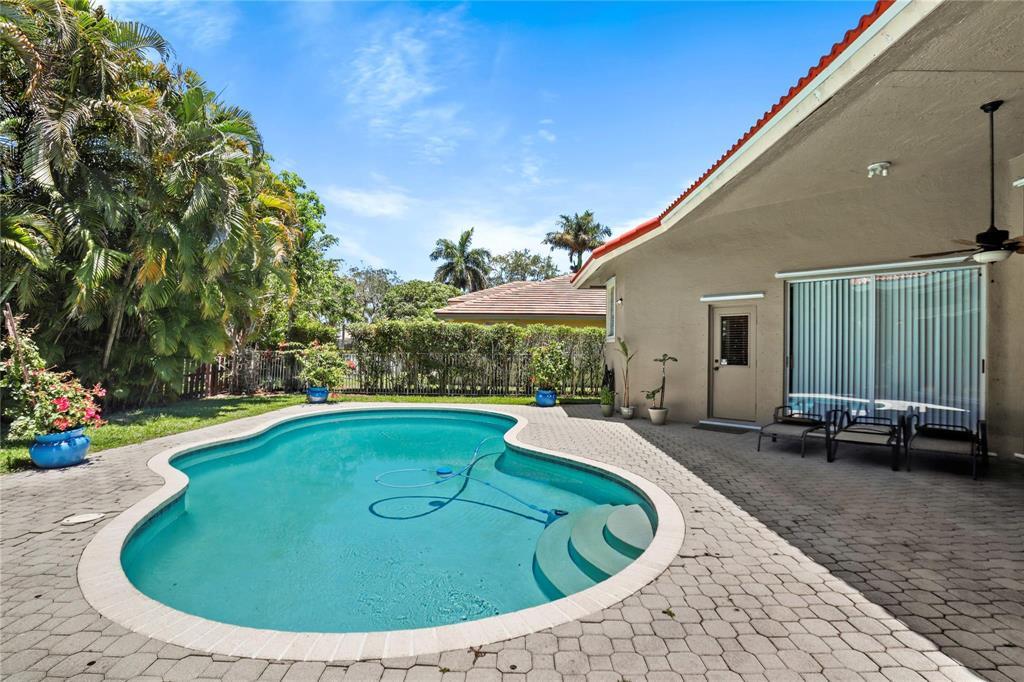 6421 NW 41st, Coral Springs FL 33067