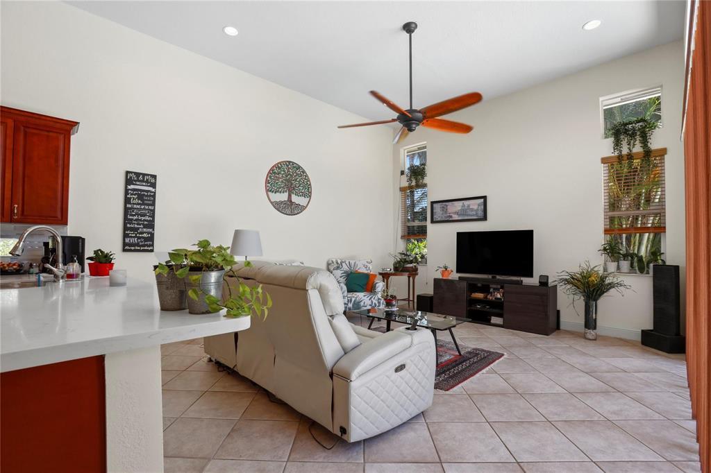 6421 NW 41st, Coral Springs FL 33067