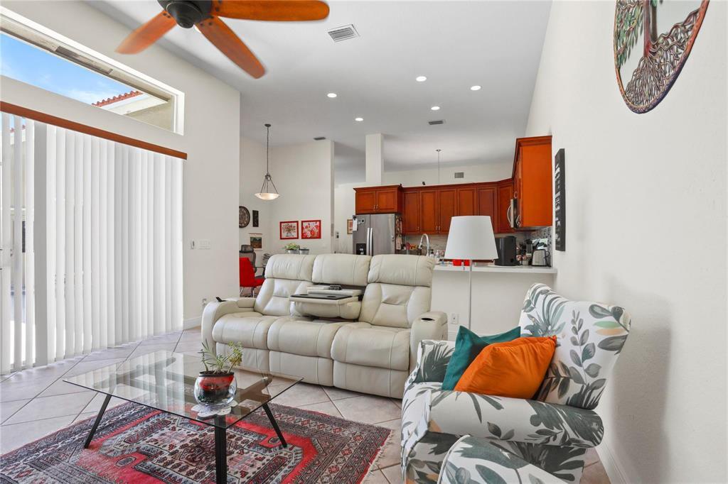 6421 NW 41st, Coral Springs FL 33067