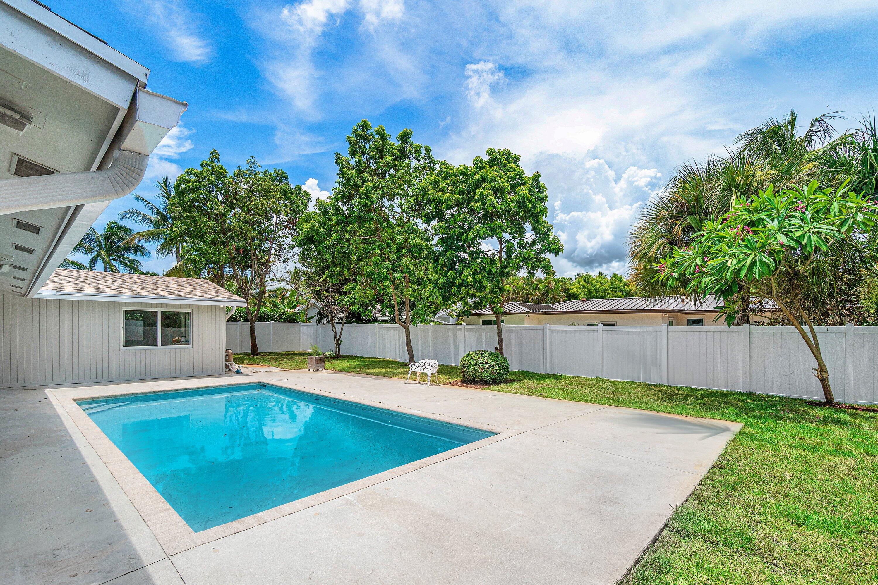 723 SW 27th, Boynton Beach FL 33435
