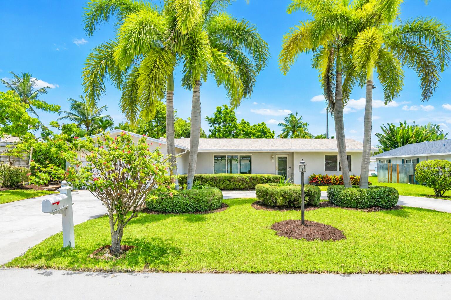 723 SW 27th, Boynton Beach FL 33435