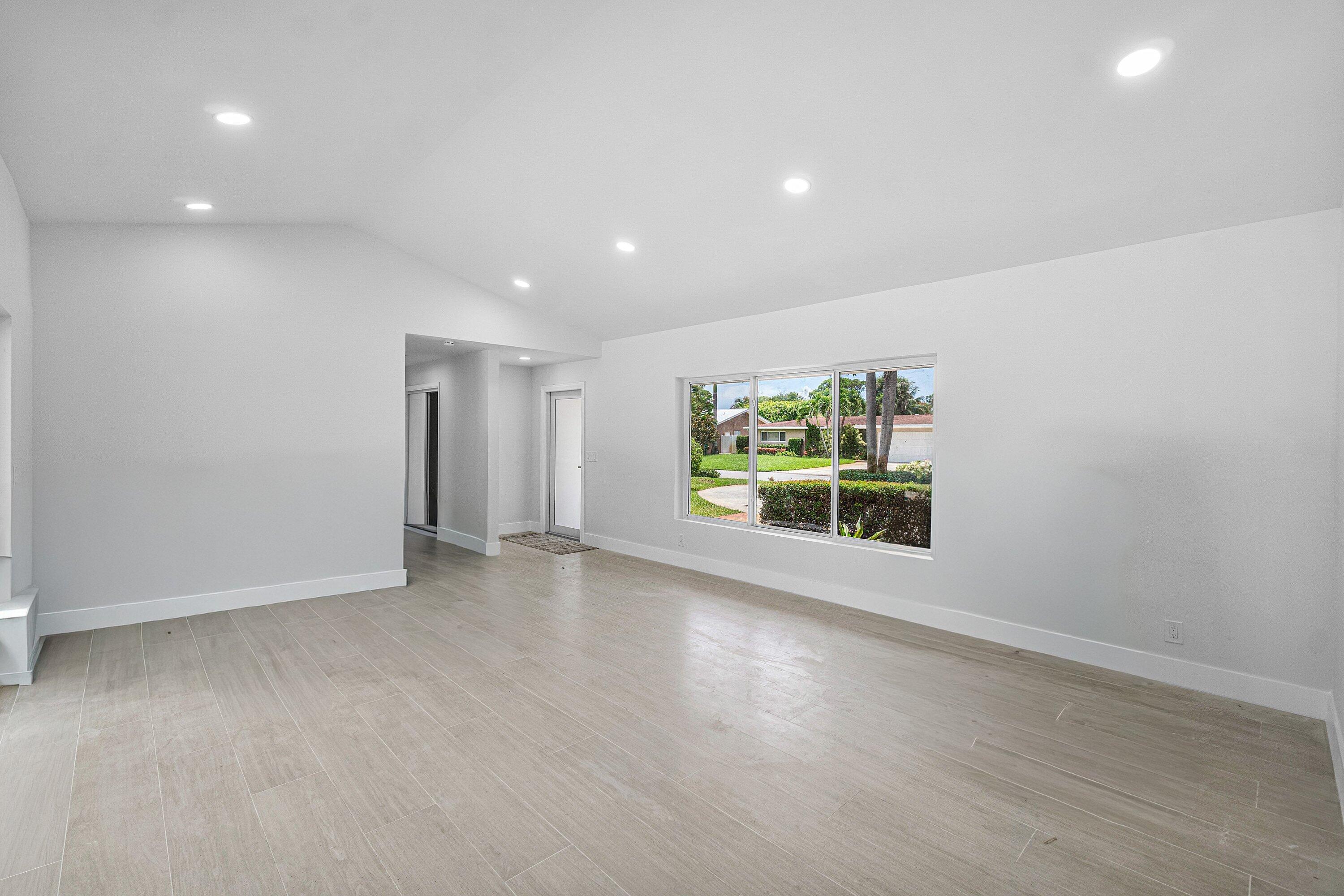 723 SW 27th, Boynton Beach FL 33435