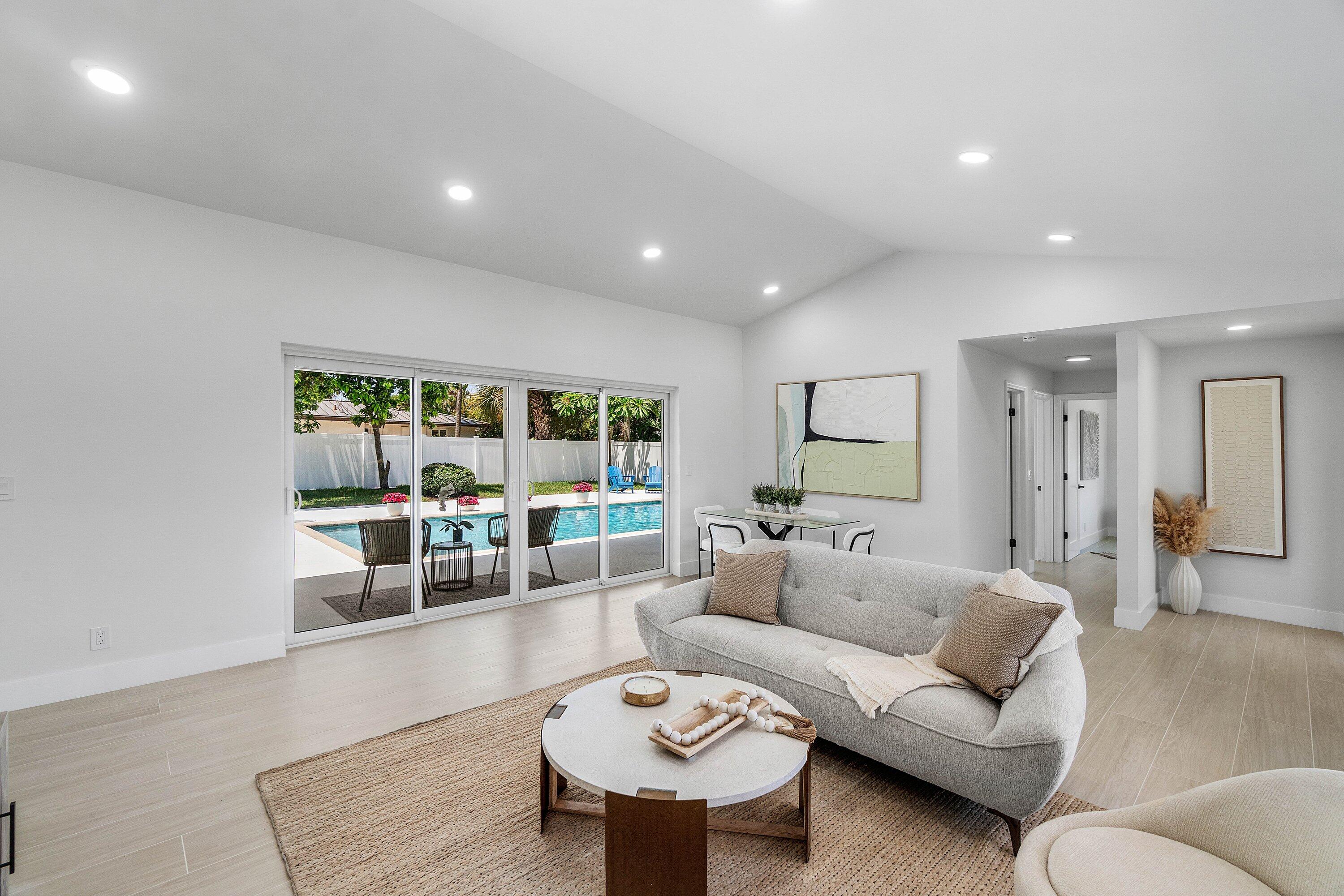 723 SW 27th, Boynton Beach FL 33435