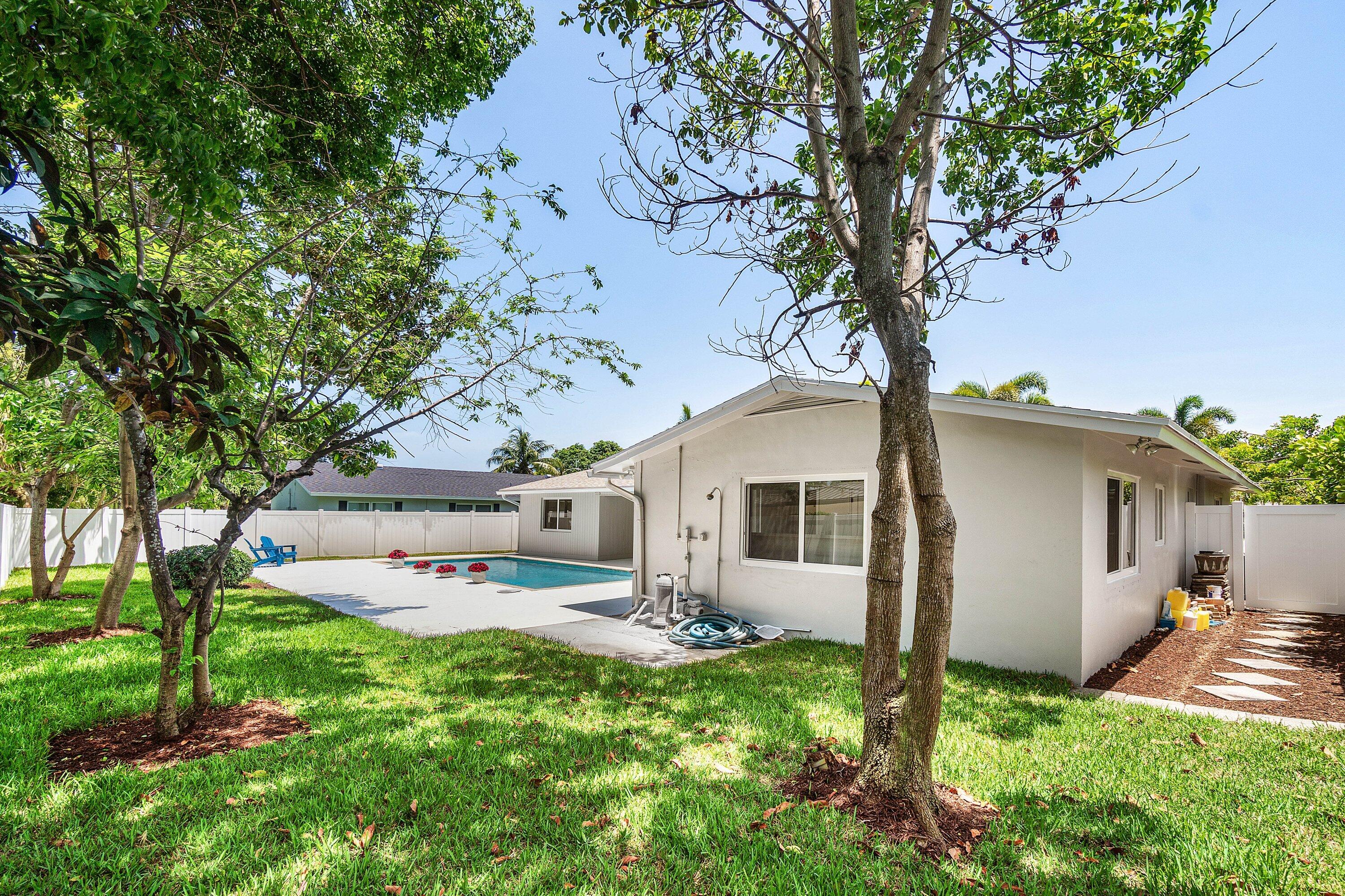 723 SW 27th, Boynton Beach FL 33435