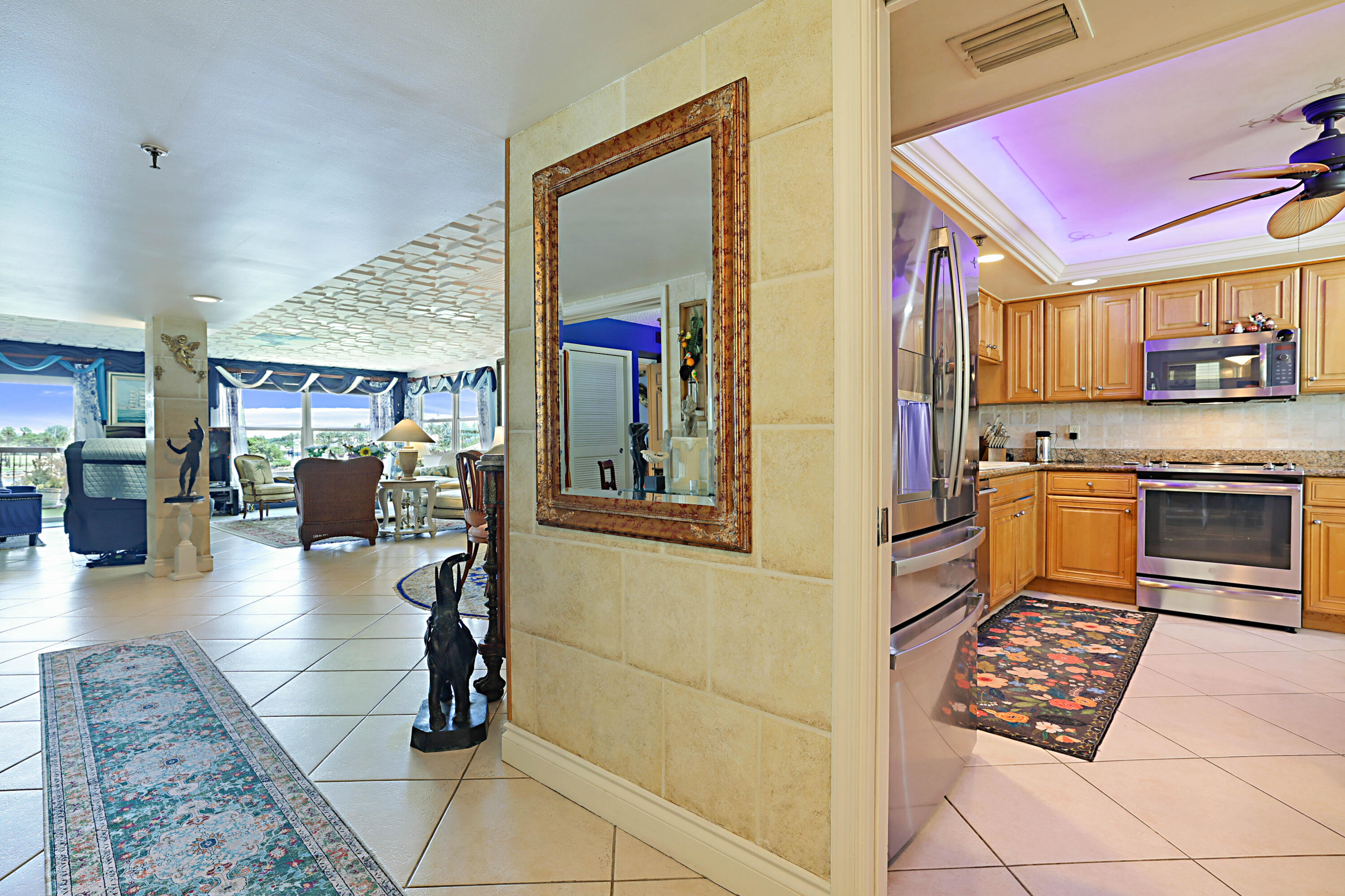 374 Golfview #205, North Palm Beach FL 33408