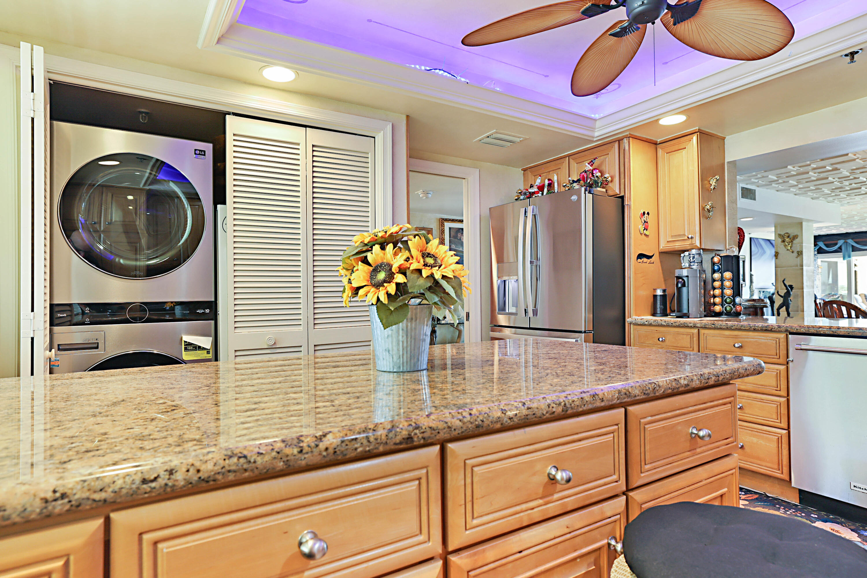 374 Golfview #205, North Palm Beach FL 33408
