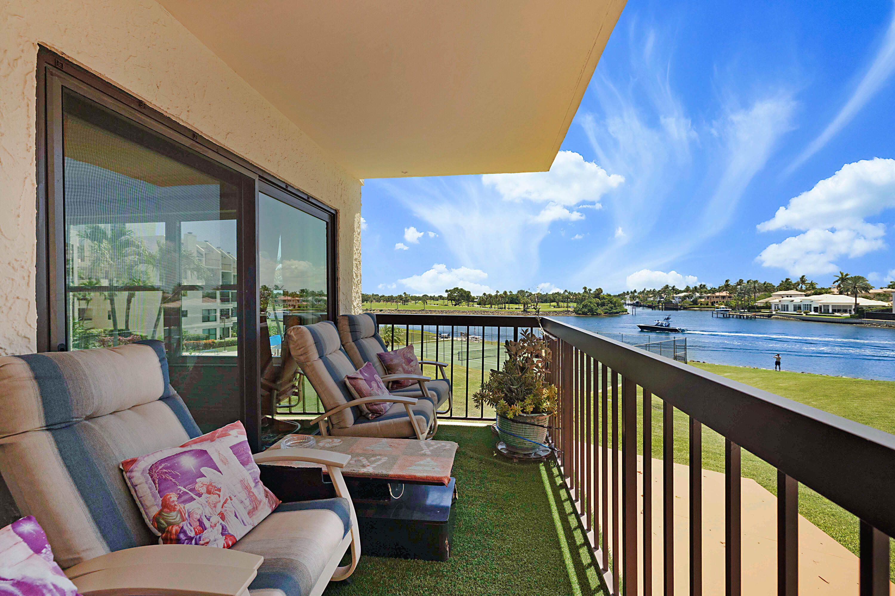 374 Golfview #205, North Palm Beach FL 33408