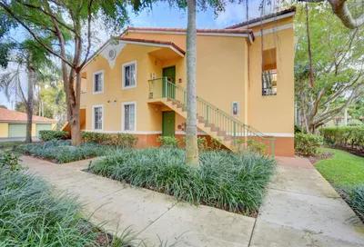 123 Yacht Club #207, Hypoluxo FL 33462
