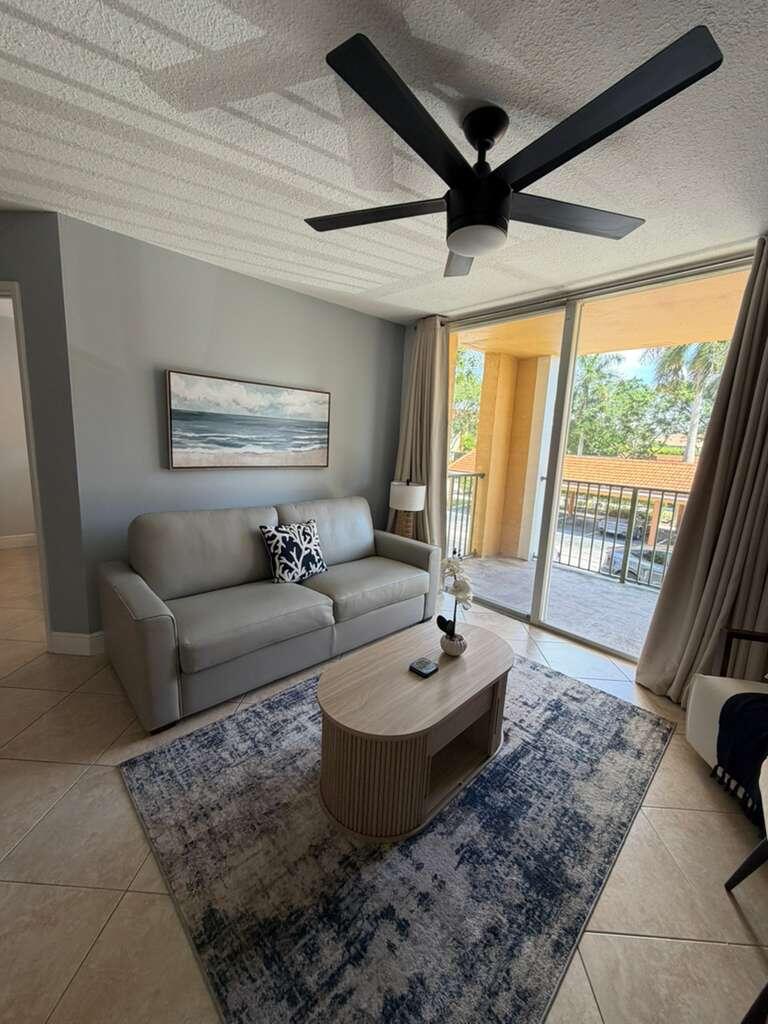 123 Yacht Club #207, Hypoluxo FL 33462