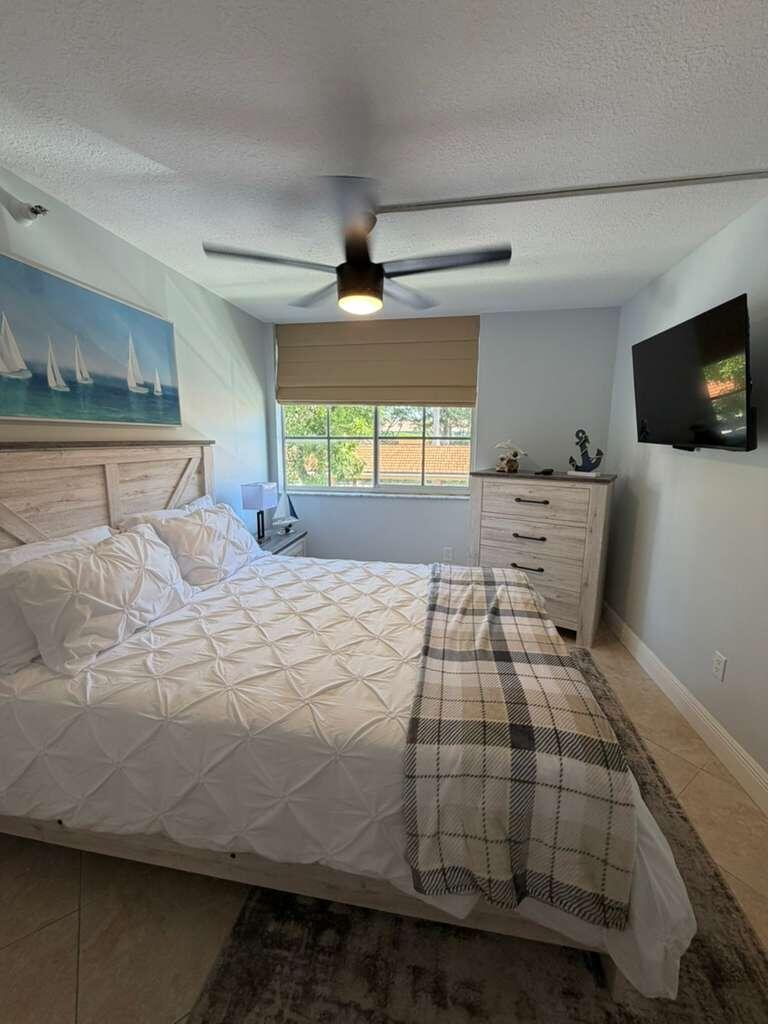 123 Yacht Club #207, Hypoluxo FL 33462