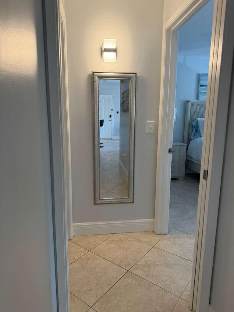 123 Yacht Club #207, Hypoluxo FL 33462