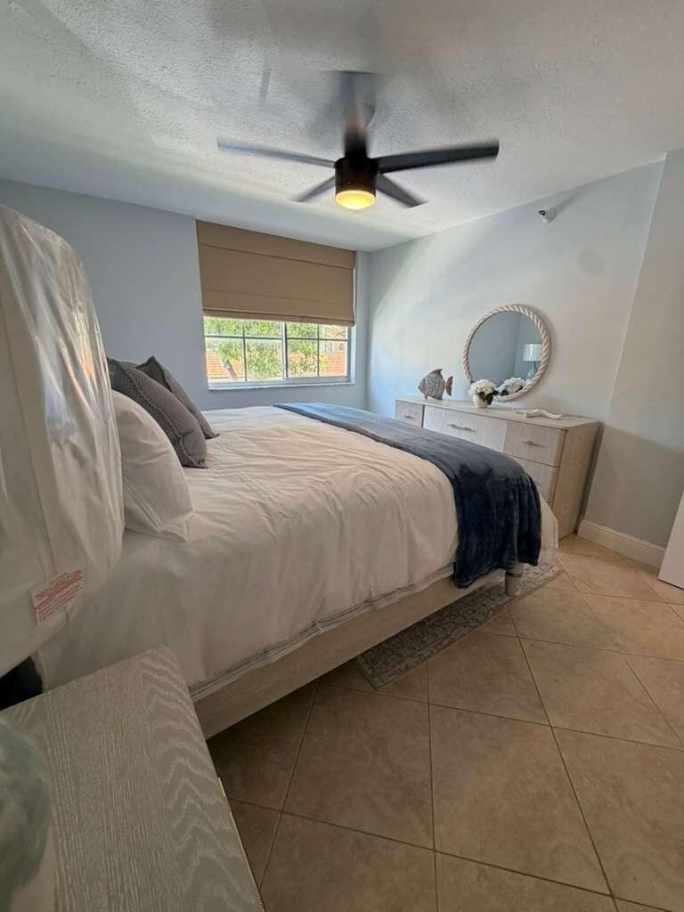 123 Yacht Club #207, Hypoluxo FL 33462