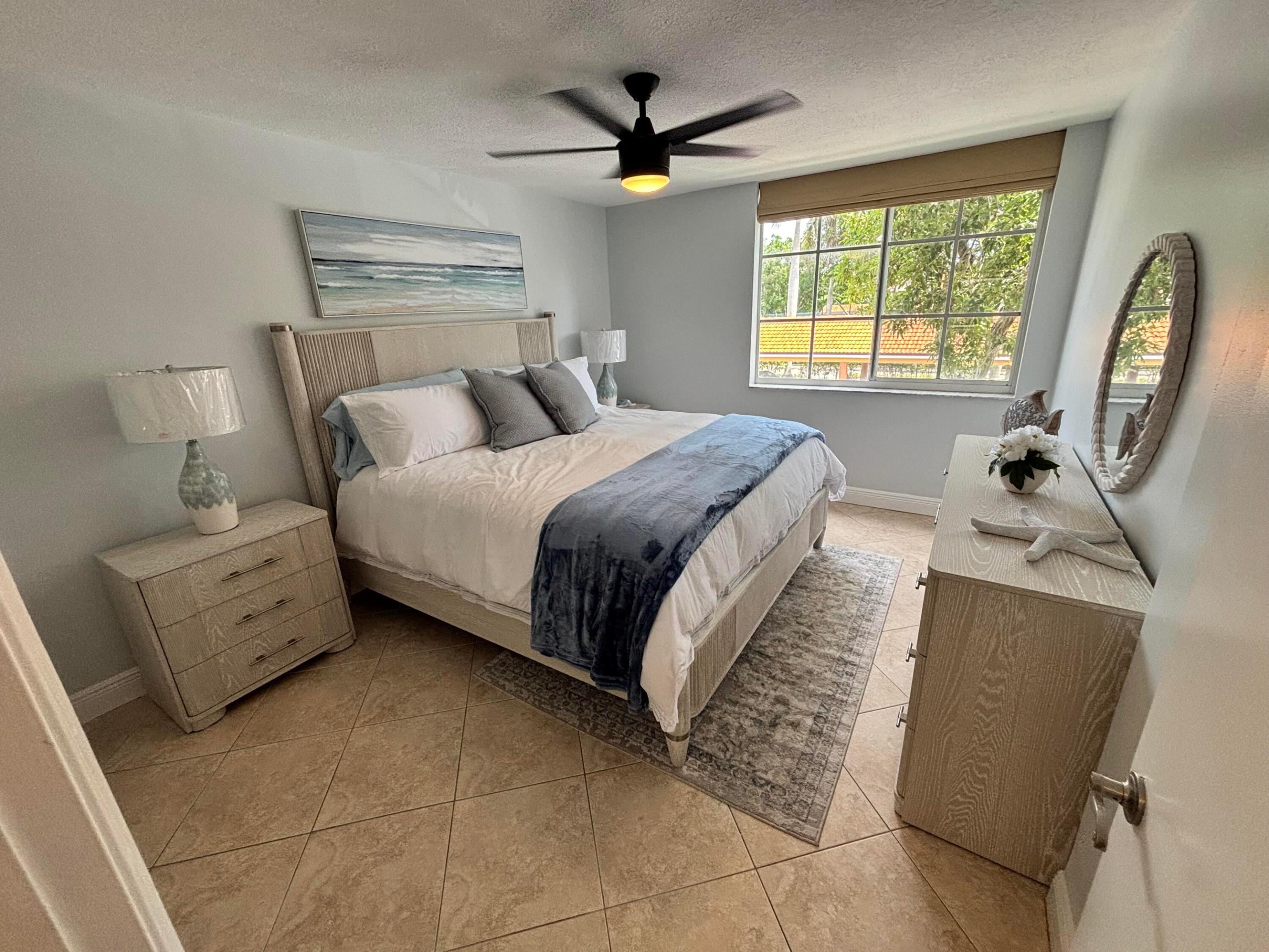 123 Yacht Club #207, Hypoluxo FL 33462