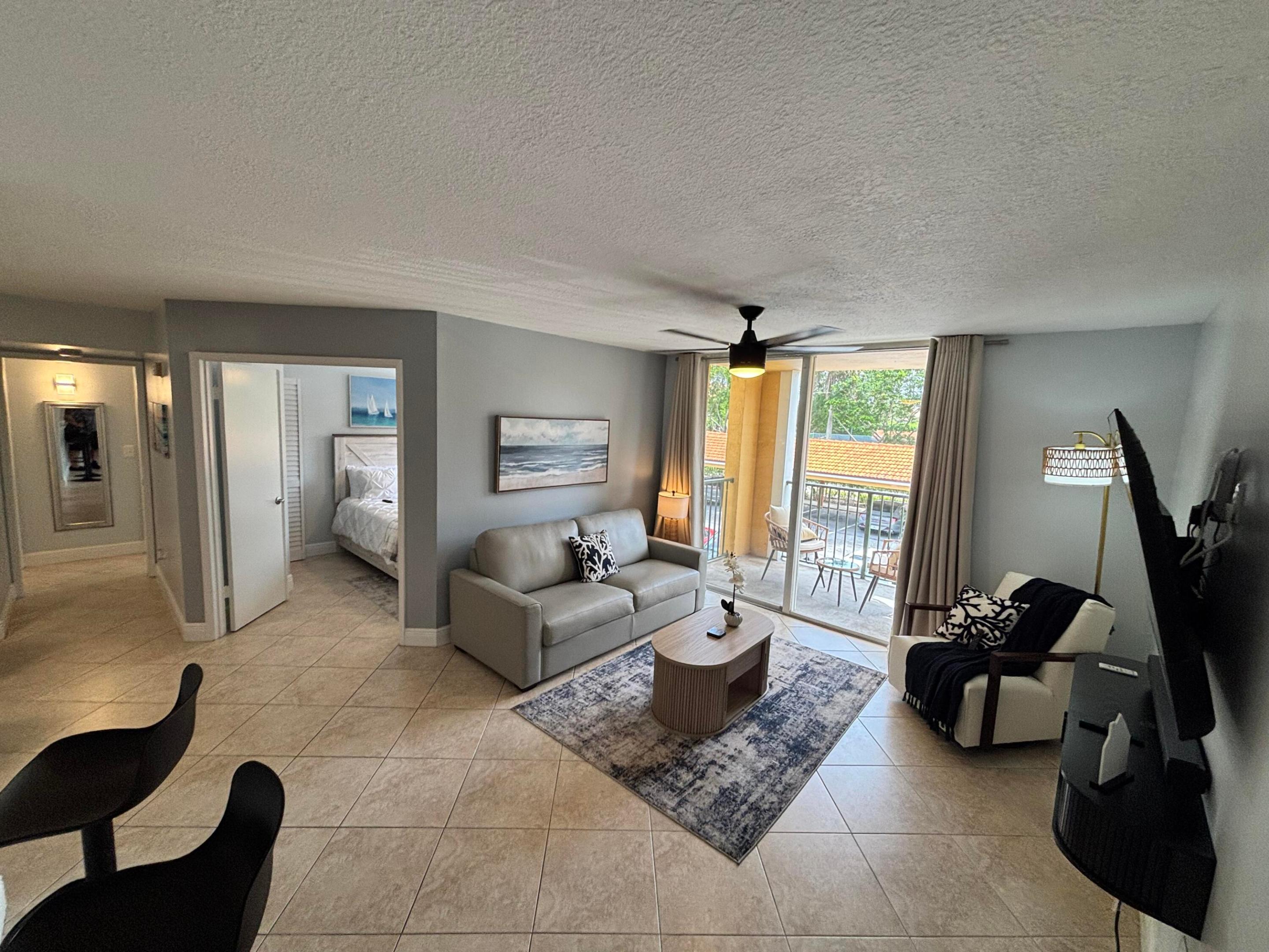 123 Yacht Club #207, Hypoluxo FL 33462