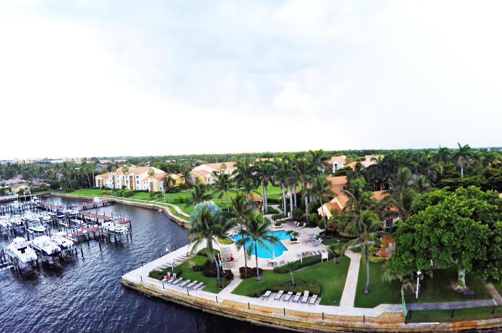 123 Yacht Club #207, Hypoluxo FL 33462
