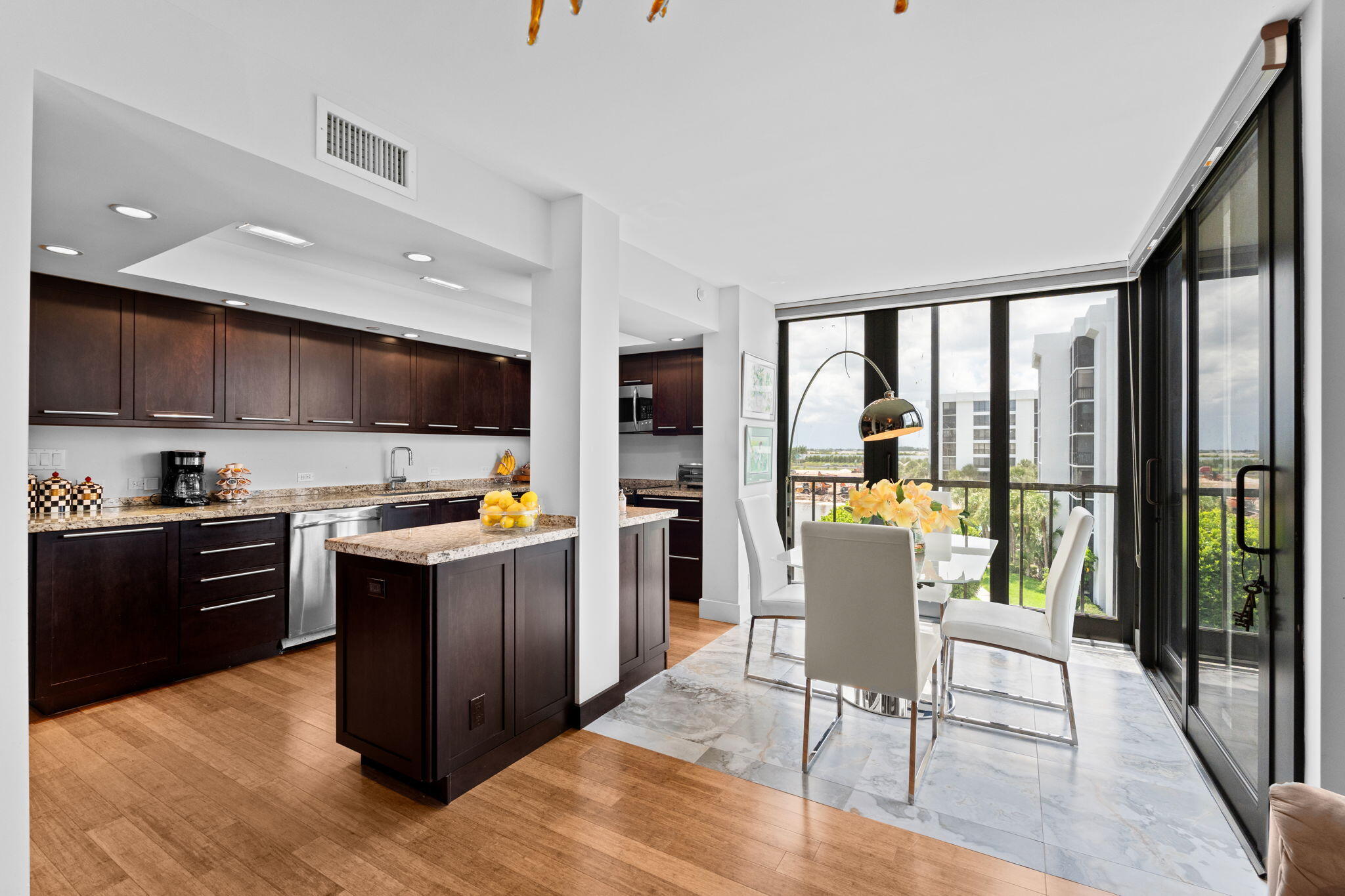 7768 Lakeside #554, Boca Raton FL 33434