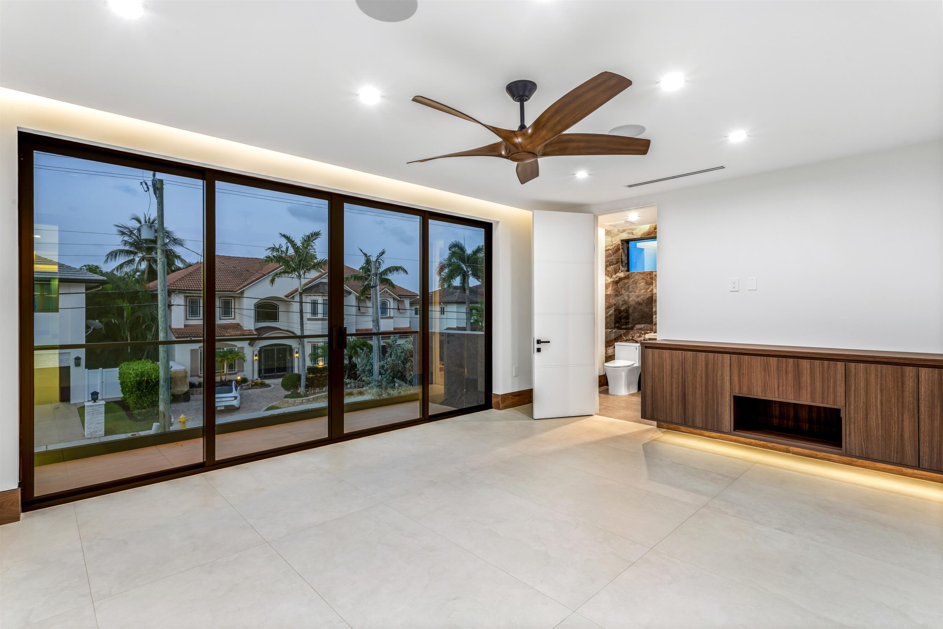 2441 NE 48th, Lighthouse Point FL 33064