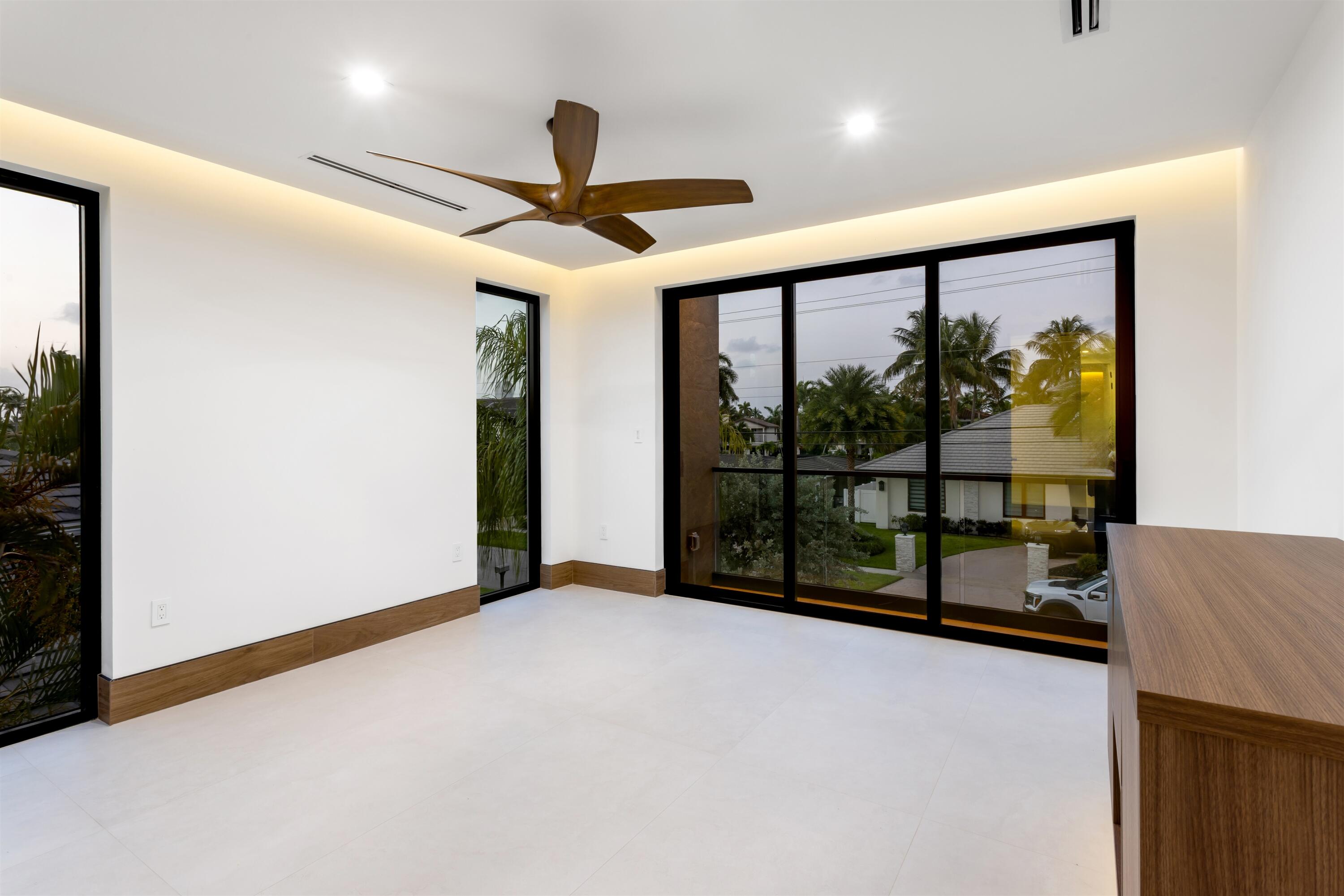 2441 NE 48th, Lighthouse Point FL 33064