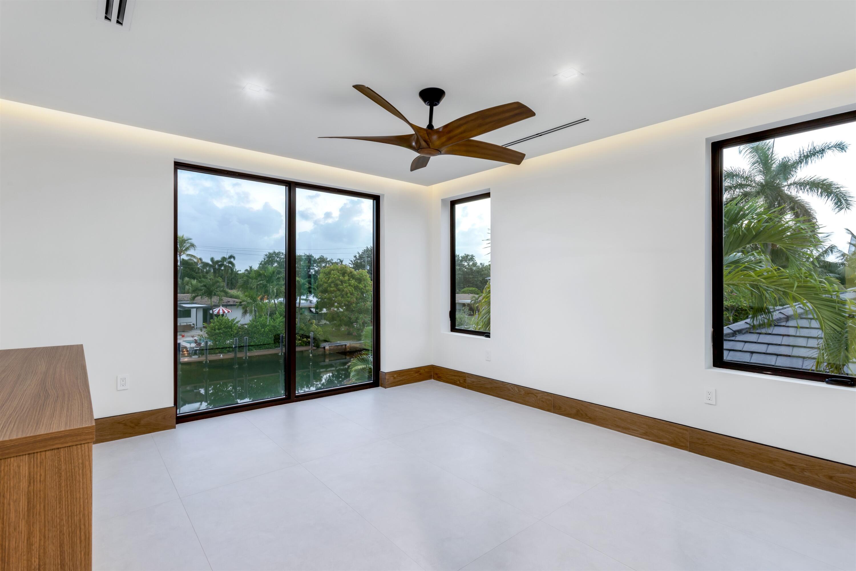 2441 NE 48th, Lighthouse Point FL 33064