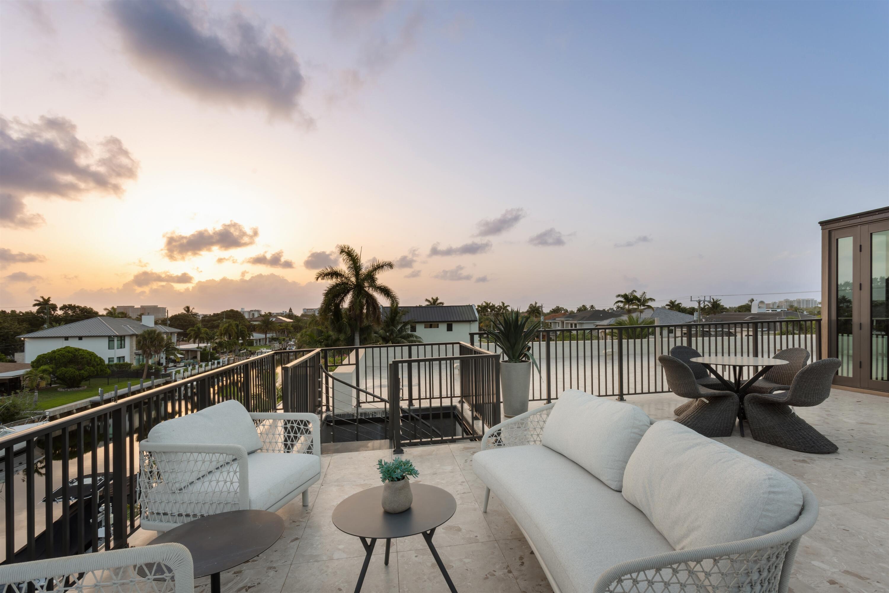 2441 NE 48th, Lighthouse Point FL 33064