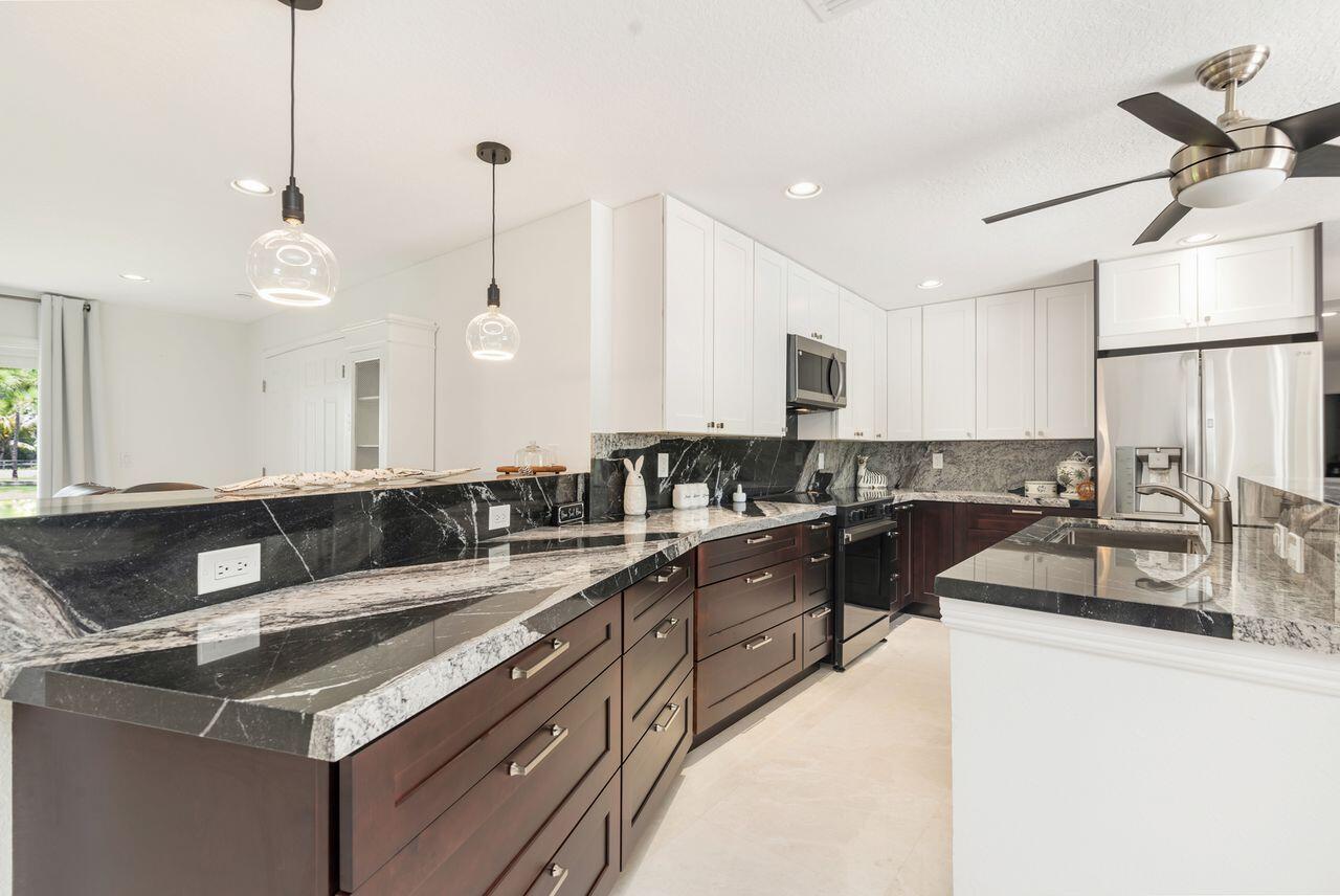14819 Broken Arrow, Palm Beach Gardens FL 33418