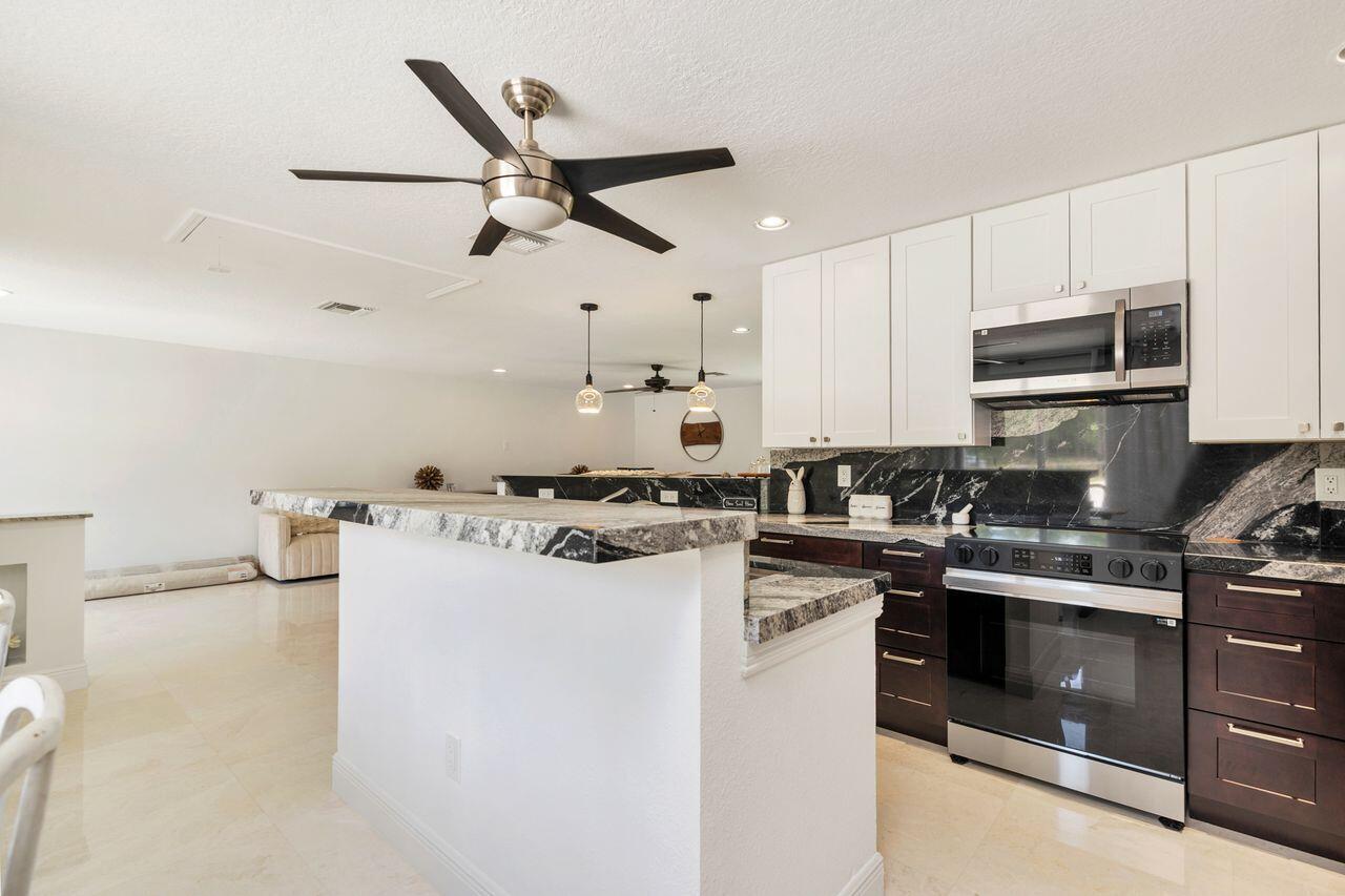14819 Broken Arrow, Palm Beach Gardens FL 33418